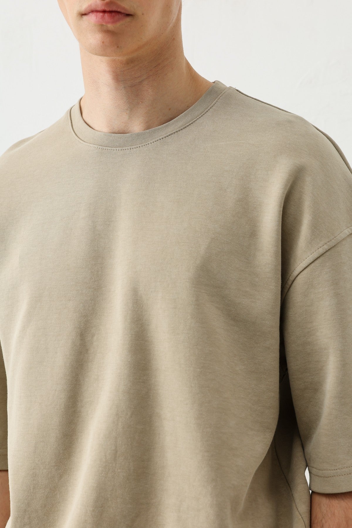 Kısa Kollu Yıkamalı Oversize Tişört