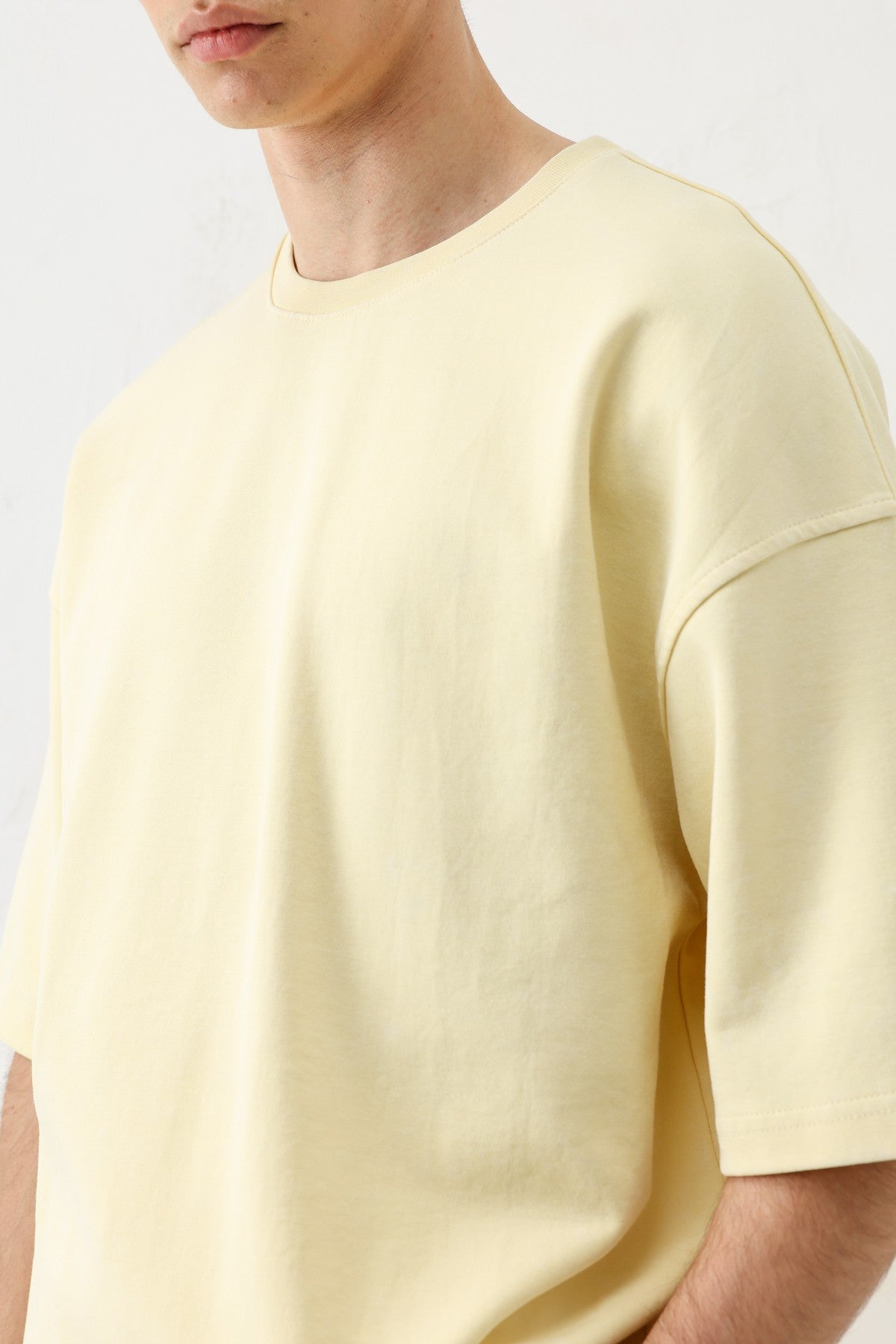 Kısa Kollu Yıkamalı Oversize Tişört