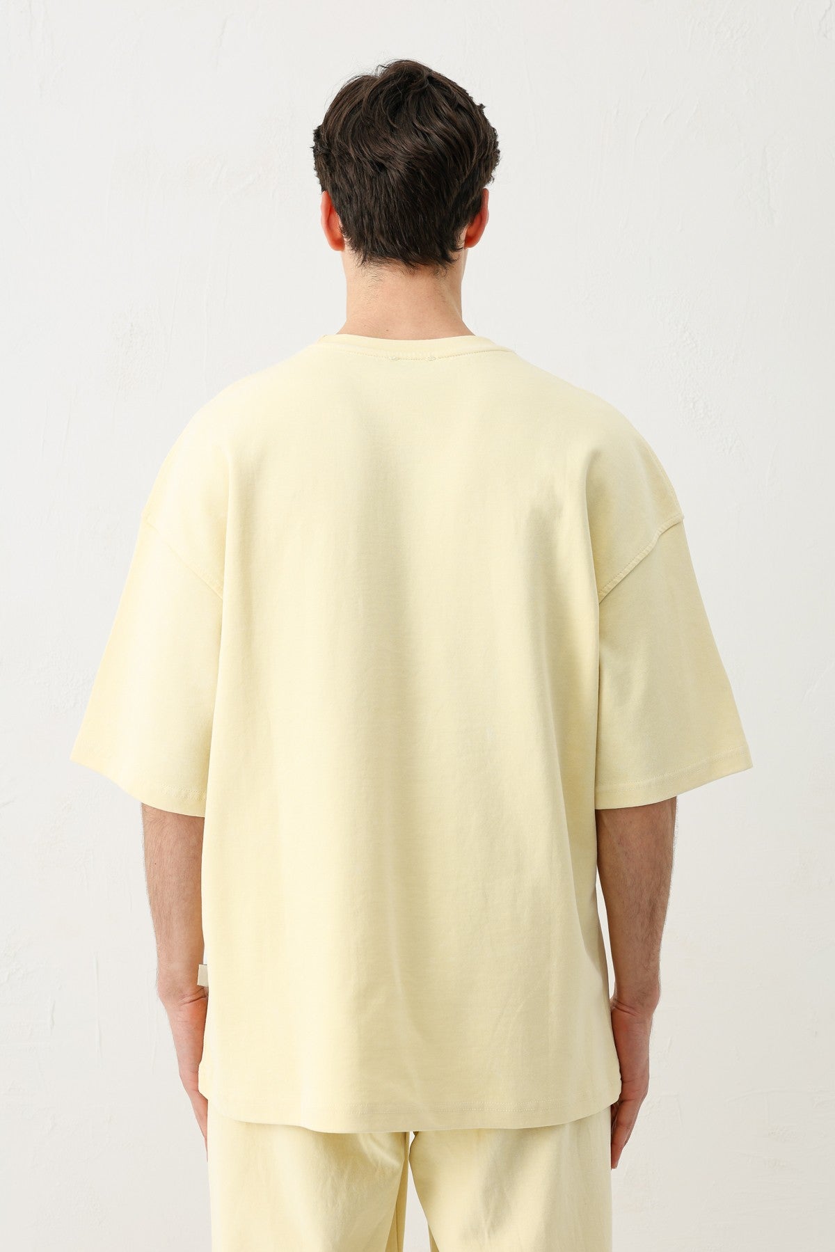 Kısa Kollu Yıkamalı Oversize Tişört