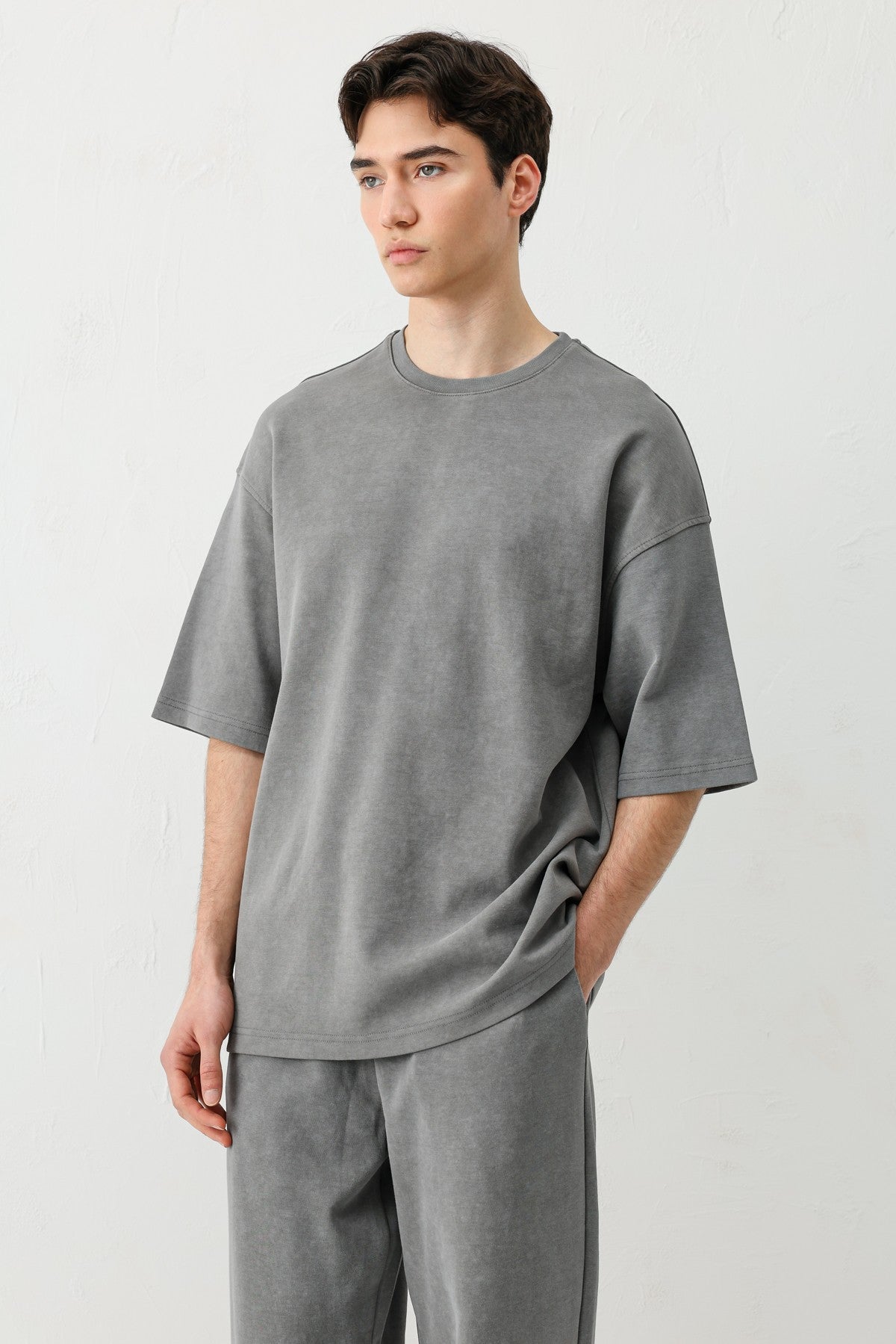 Kısa Kollu Yıkamalı Oversize Tişört