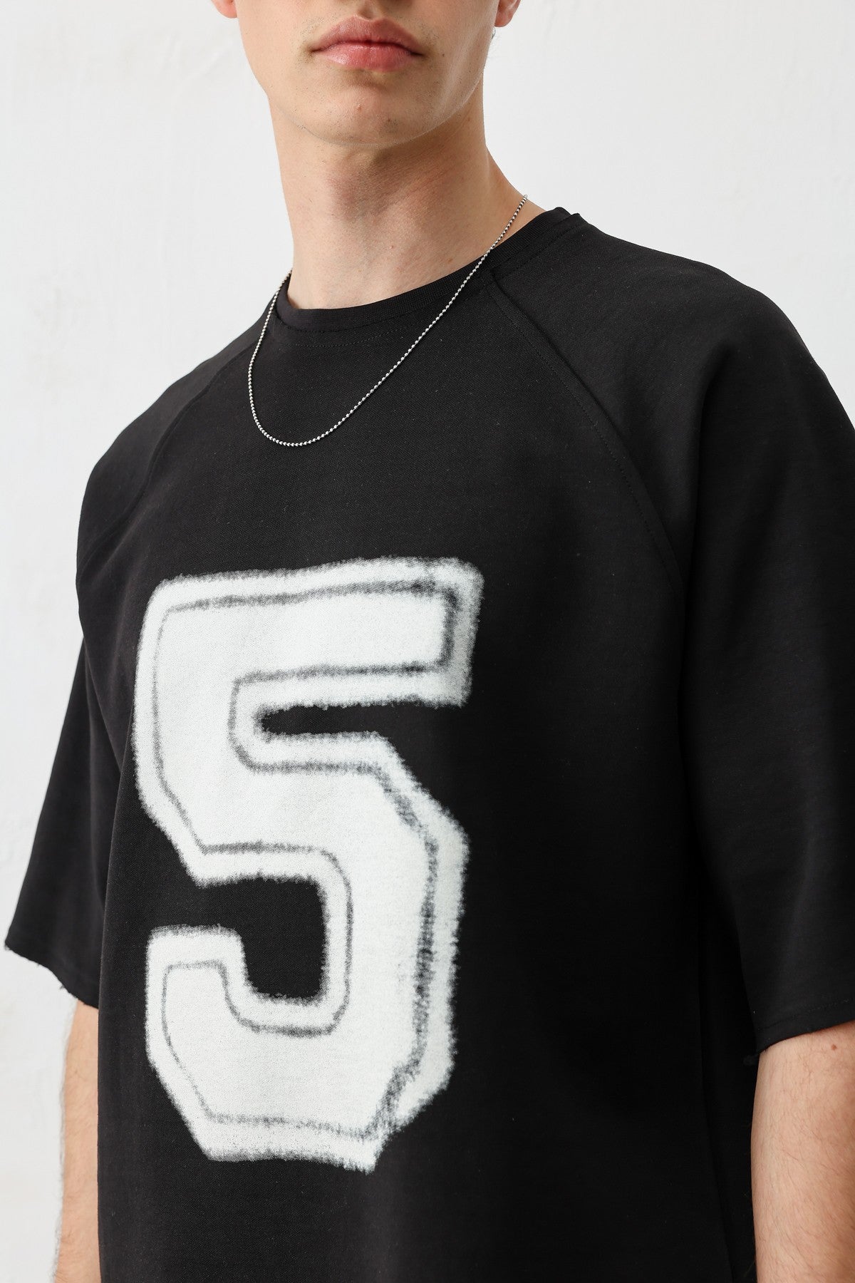 Bisiklet Yaka Oversize 5 Baskılı Tişört