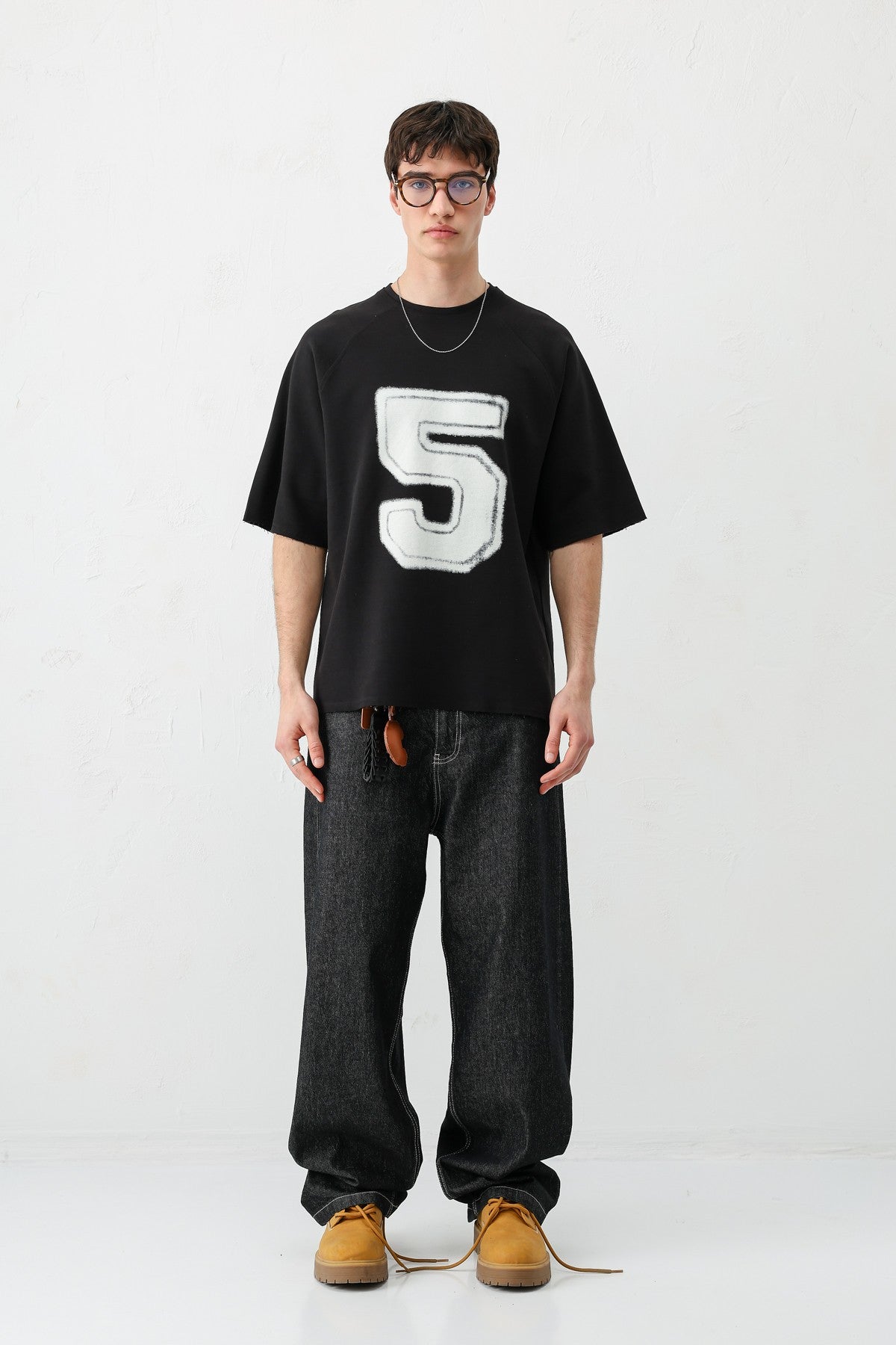 Bisiklet Yaka Oversize 5 Baskılı Tişört