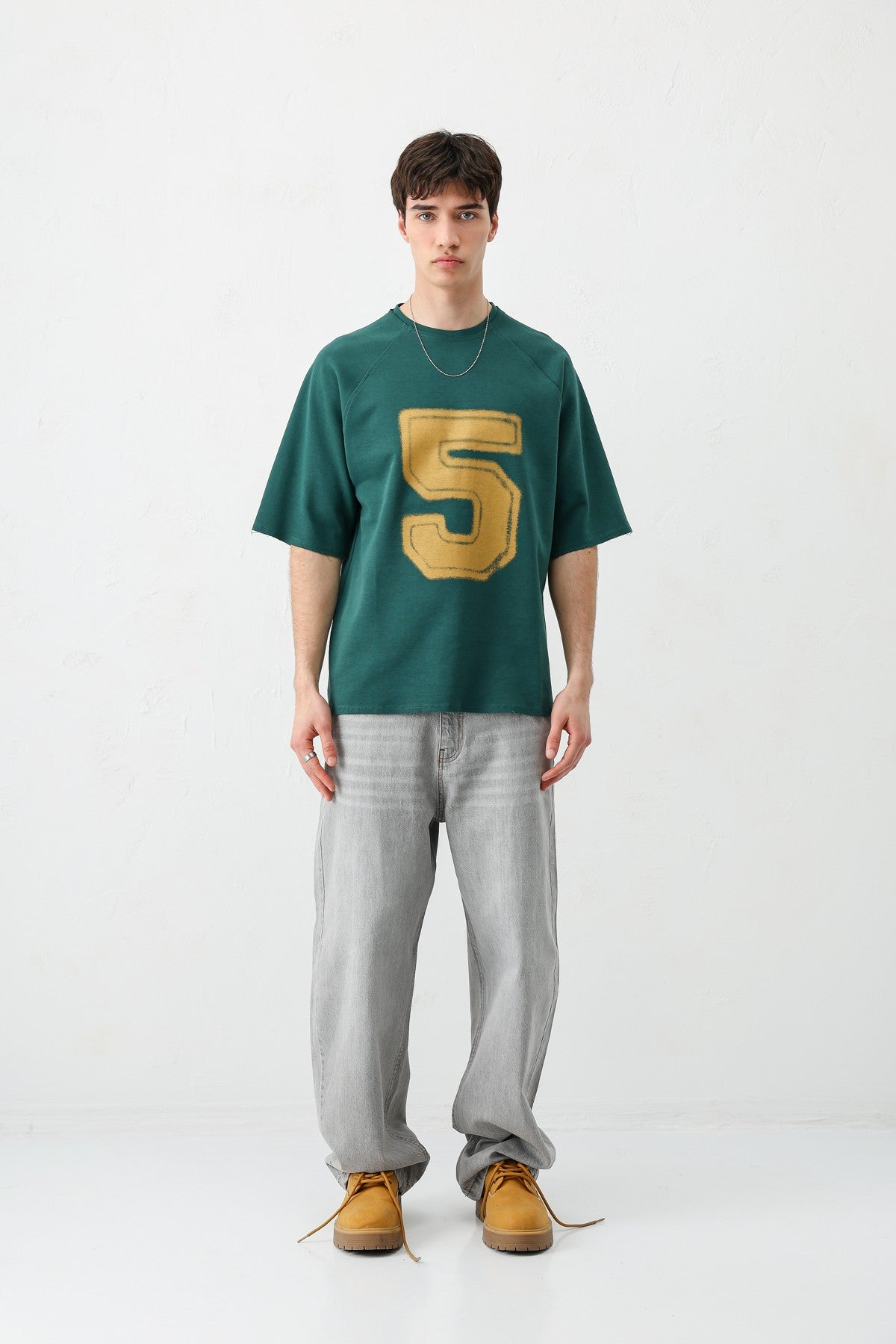 Bisiklet Yaka Oversize 5 Baskılı Tişört