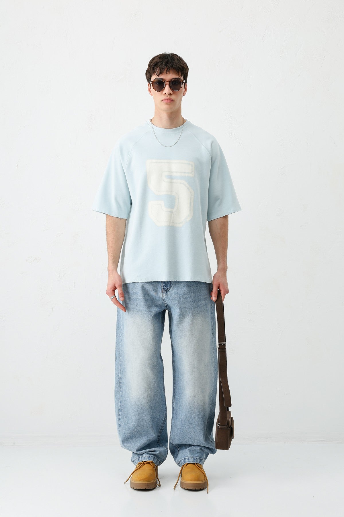 Bisiklet Yaka Oversize 5 Baskılı Tişört