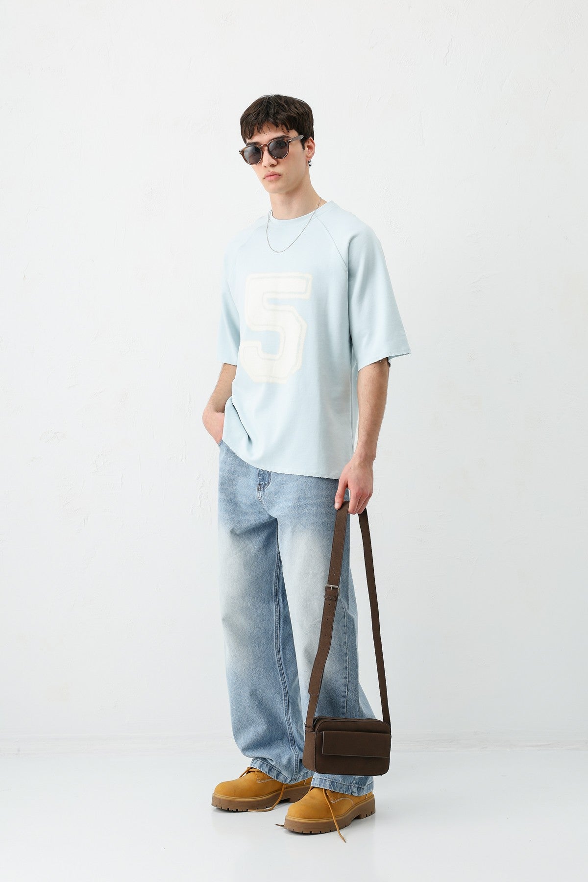 Bisiklet Yaka Oversize 5 Baskılı Tişört