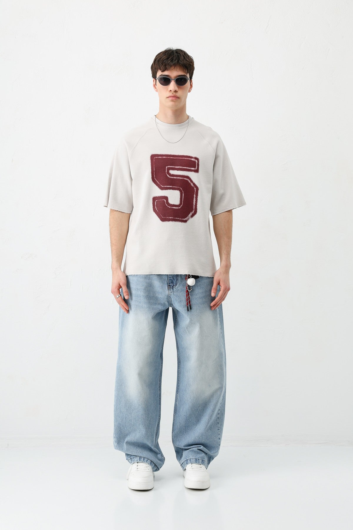 Bisiklet Yaka Oversize 5 Baskılı Tişört