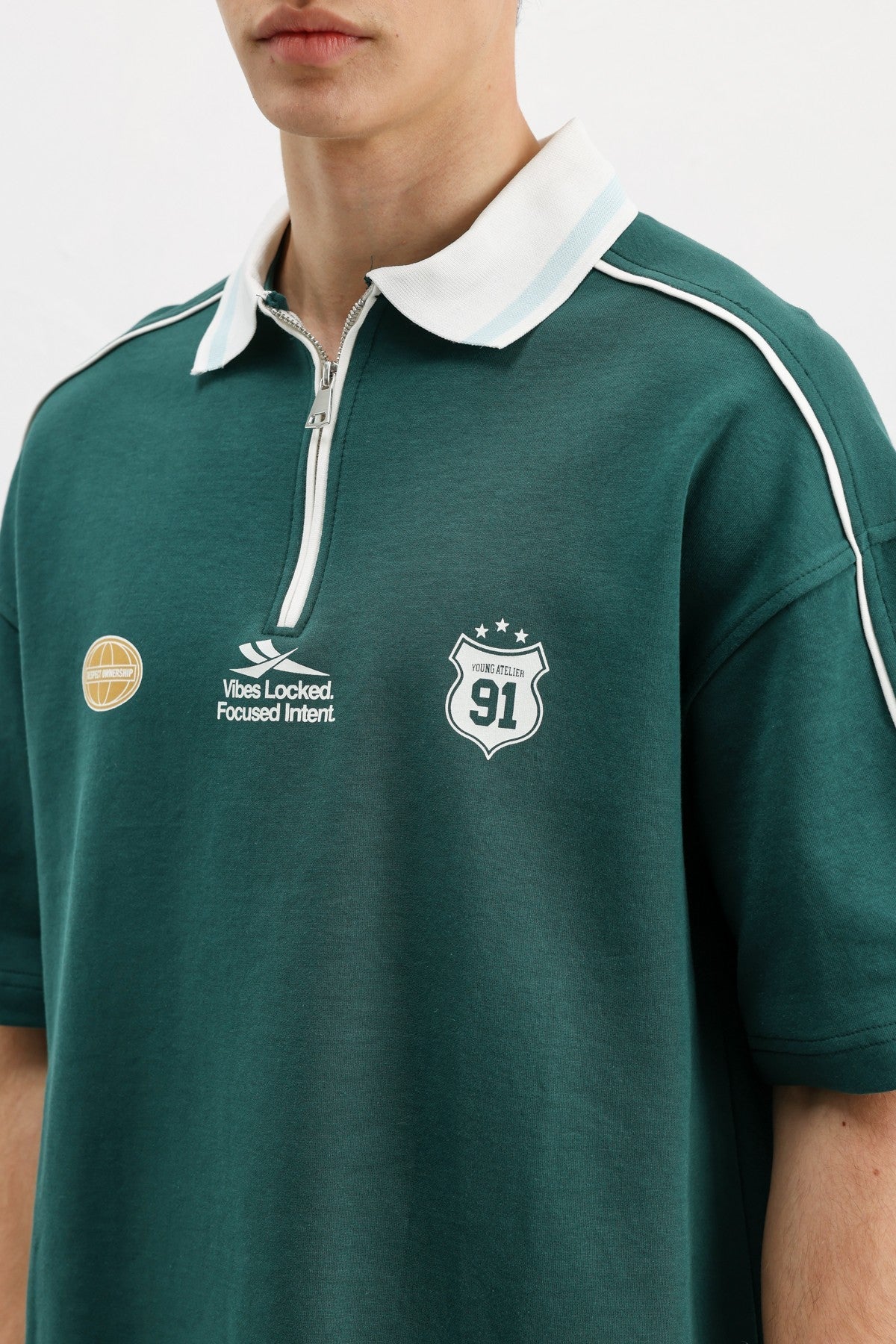 Fermuarlı Yaka Baskılı Oversize Tişört