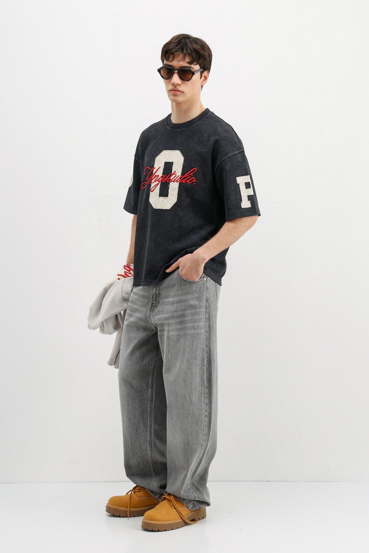 Oversize Kol ve Göğüs Yazı Baskılı Tişört