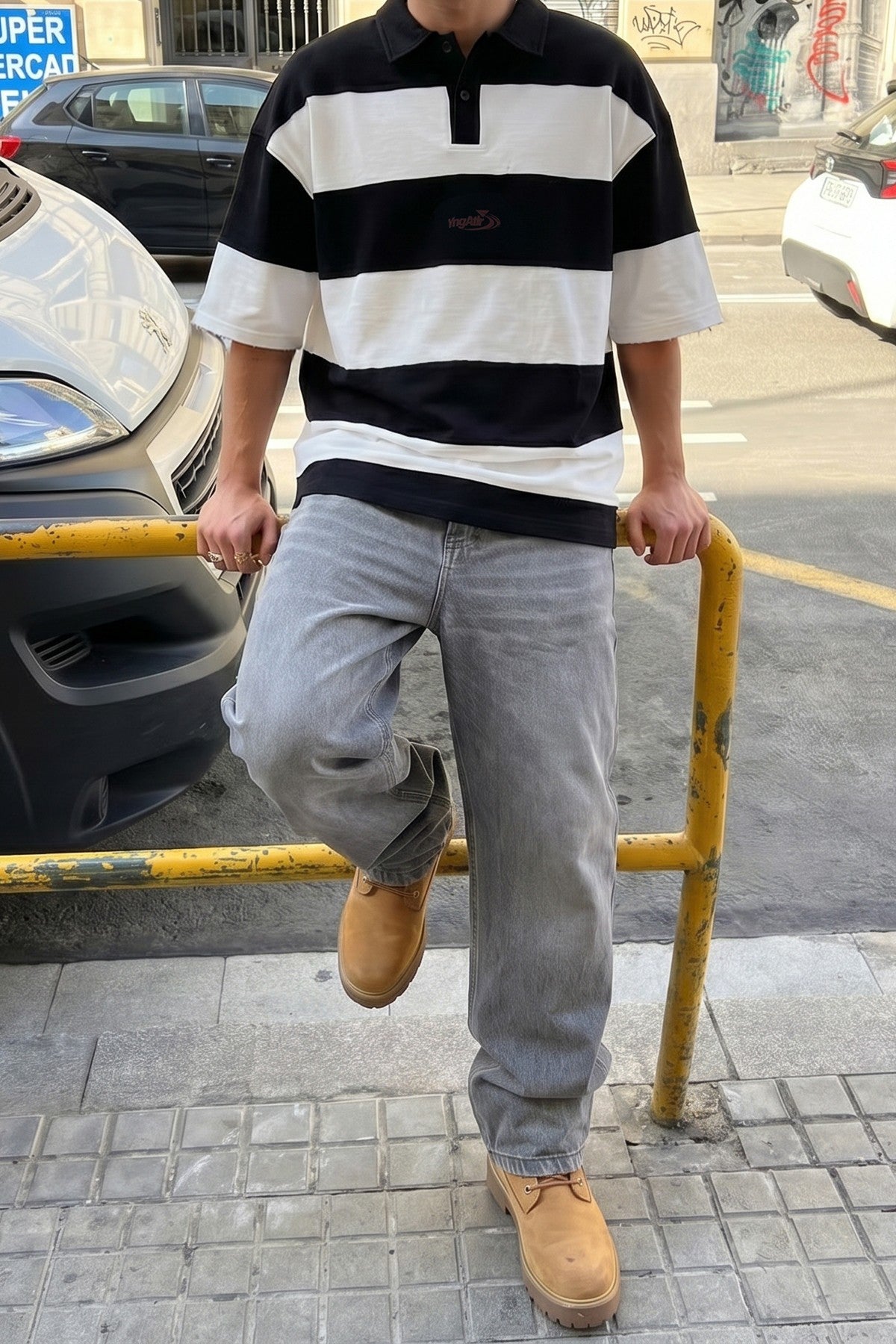 Oversize Rugby Yaka Çizgili Tişört