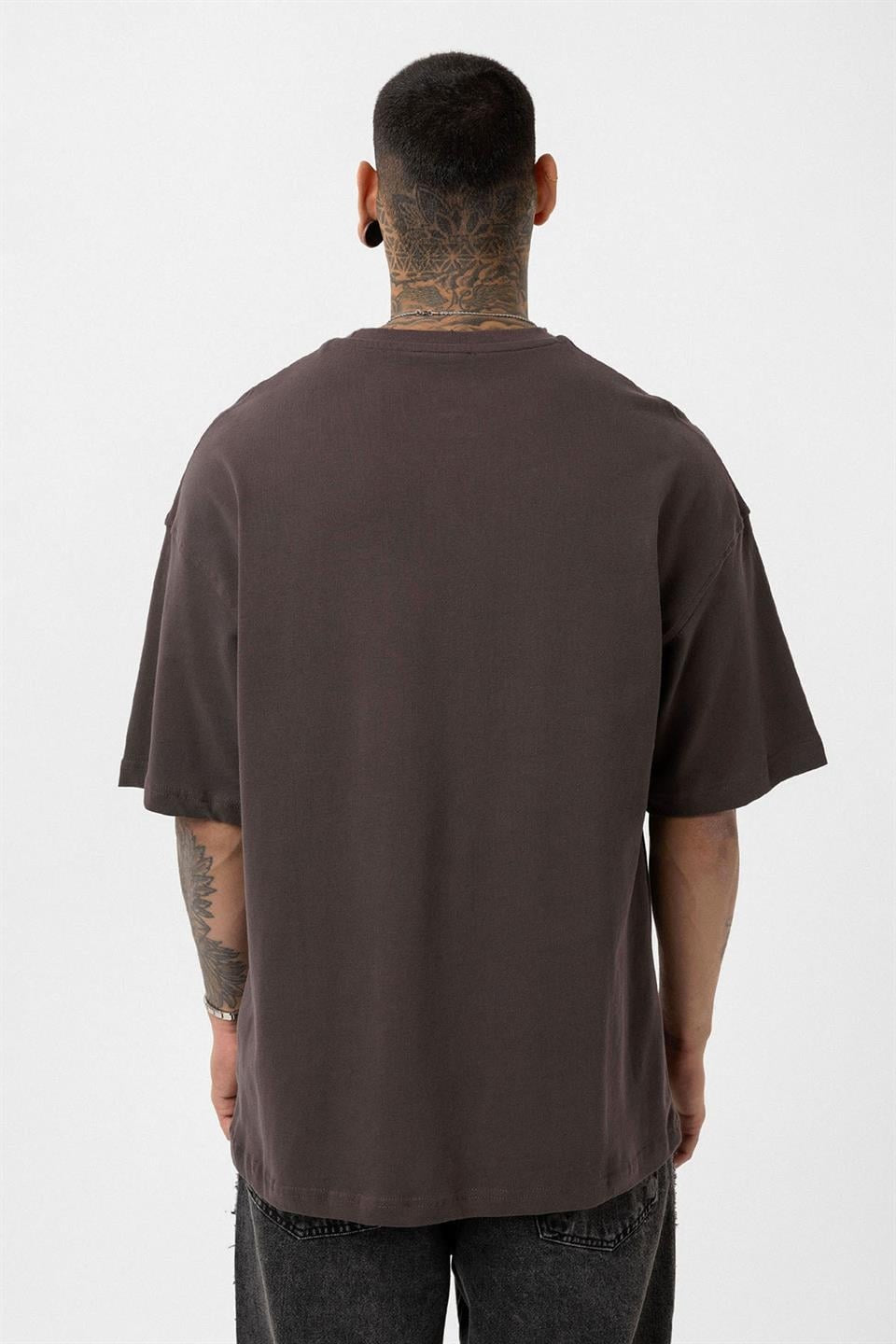 Oversize Metal Halka Detaylı Tişört