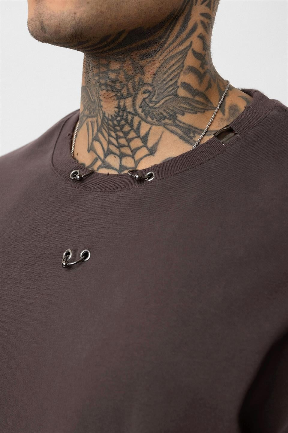 Oversize Metal Halka Detaylı Tişört
