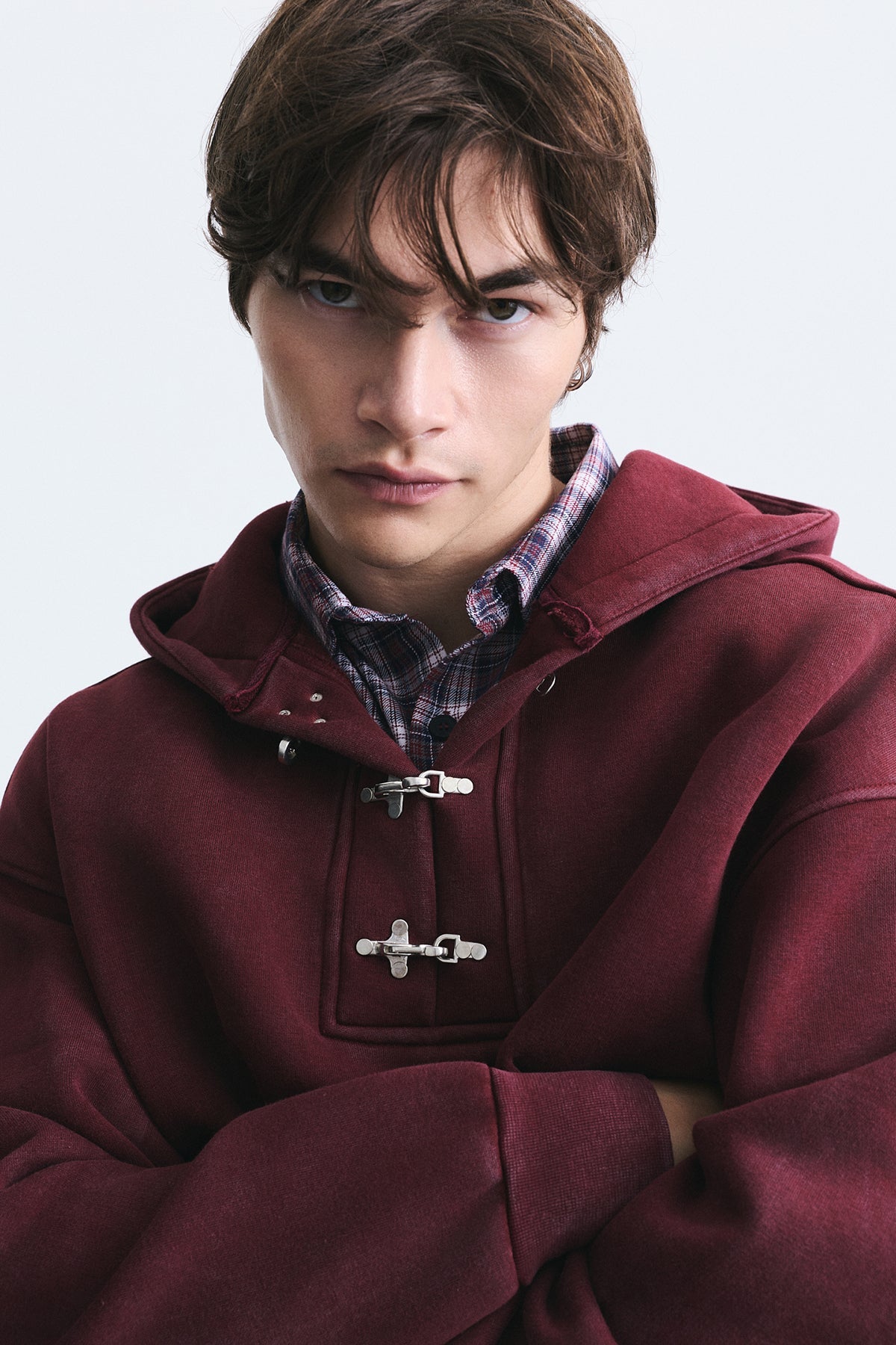 Boxy Fit Metal Klips Kapama Sweatshirt