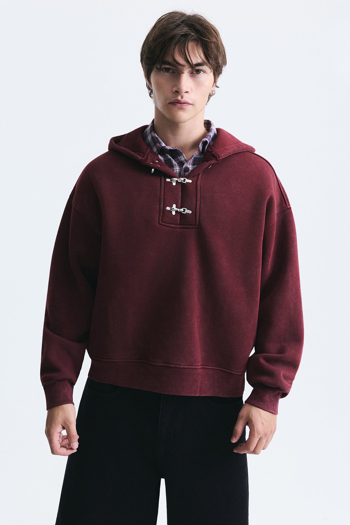 Boxy Fit Metal Klips Kapama Sweatshirt