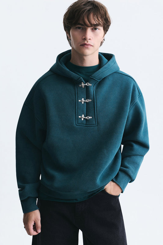 Boxy Fit Metal Klips Kapama Sweatshirt