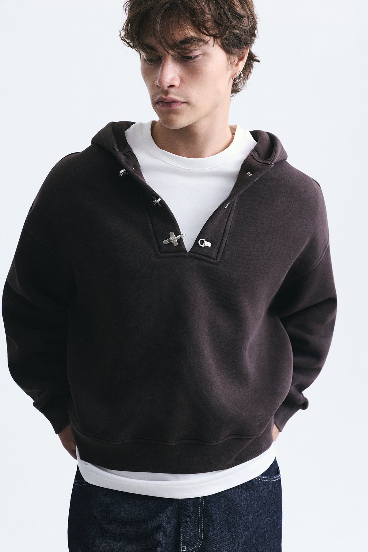 Boxy Fit Metal Klips Kapama Sweatshirt