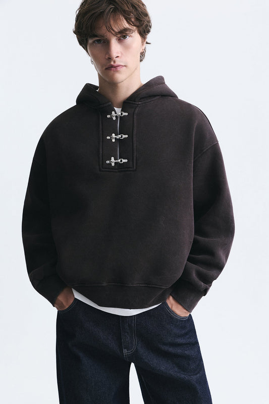 Boxy Fit Metal Klips Kapama Sweatshirt