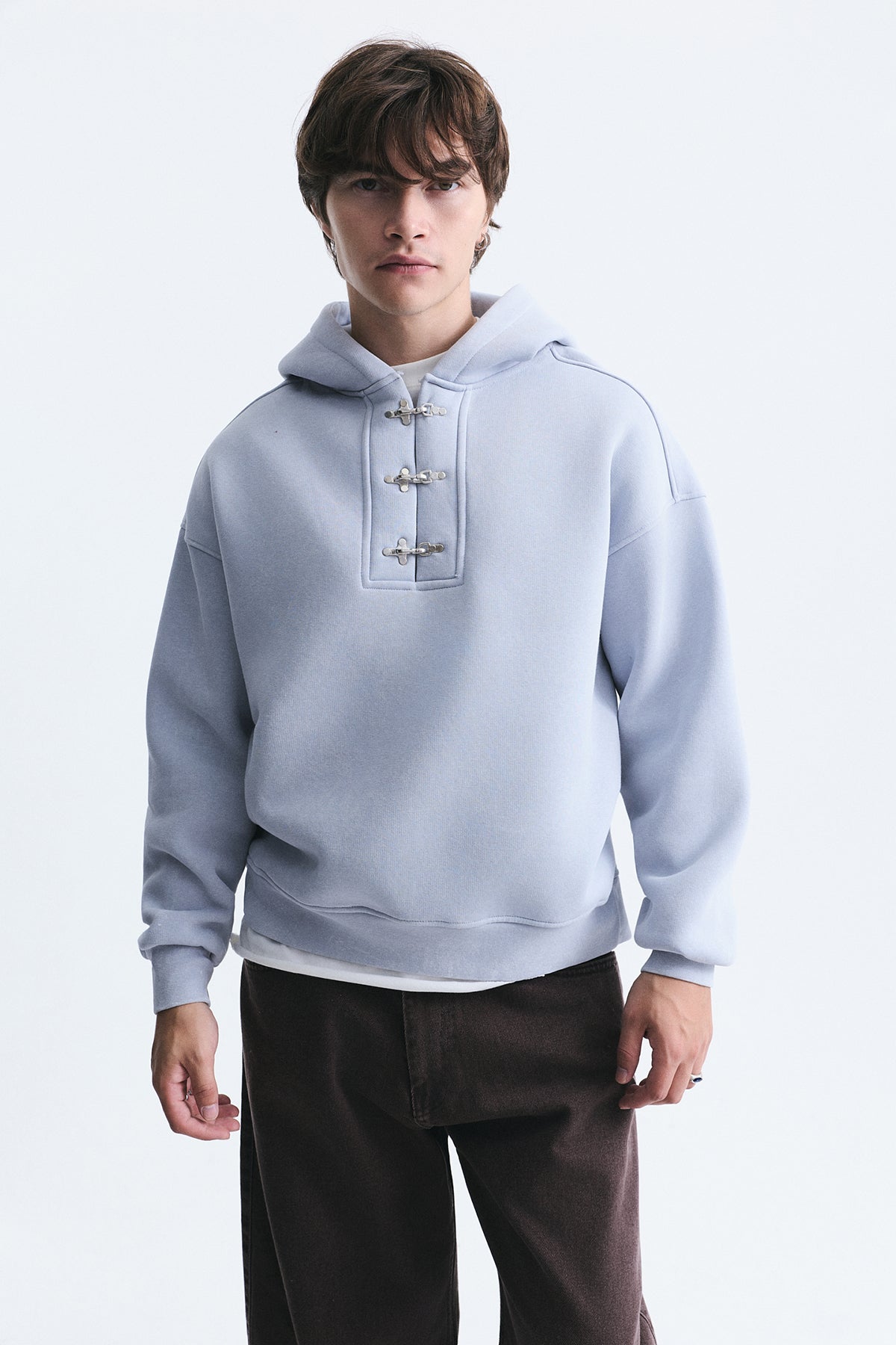 Boxy Fit Metal Klips Kapama Sweatshirt