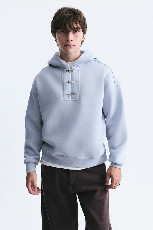 Boxy Fit Metal Klips Kapama Sweatshirt