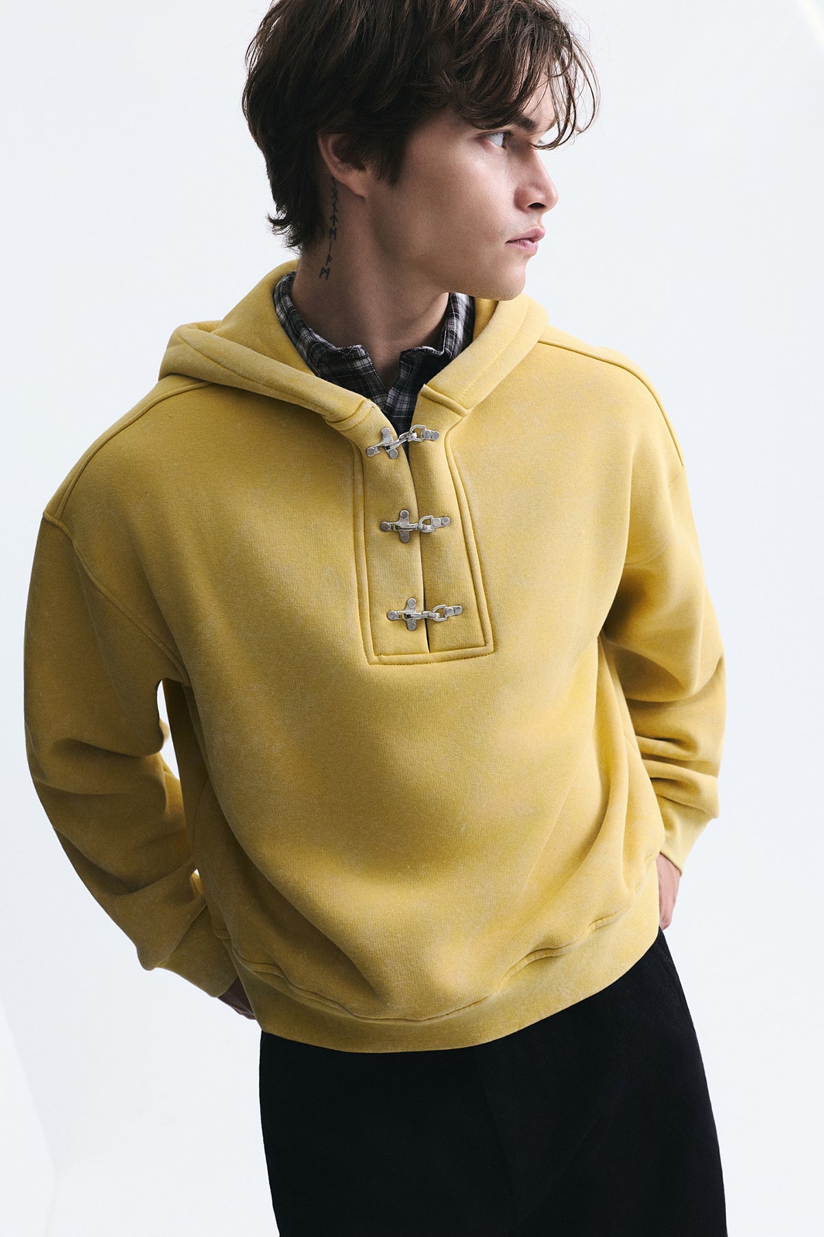 Boxy Fit Metal Klips Kapama Sweatshirt