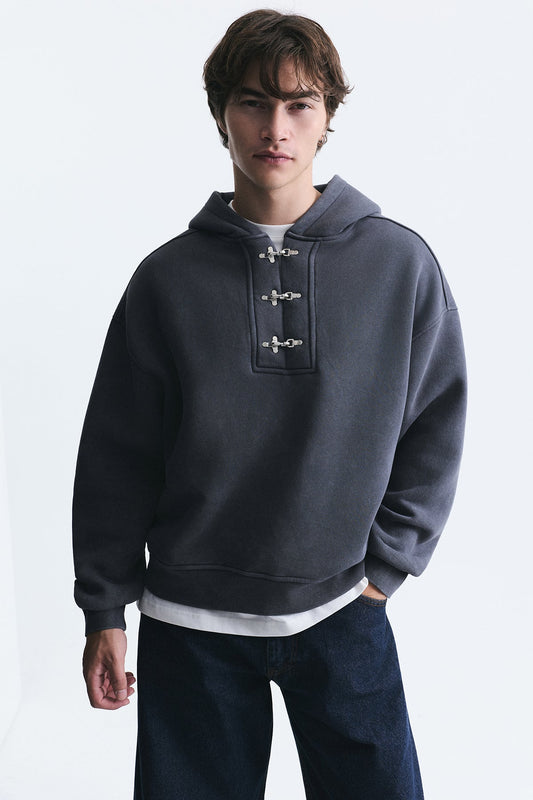 Boxy Fit Metal Klips Kapama Sweatshirt