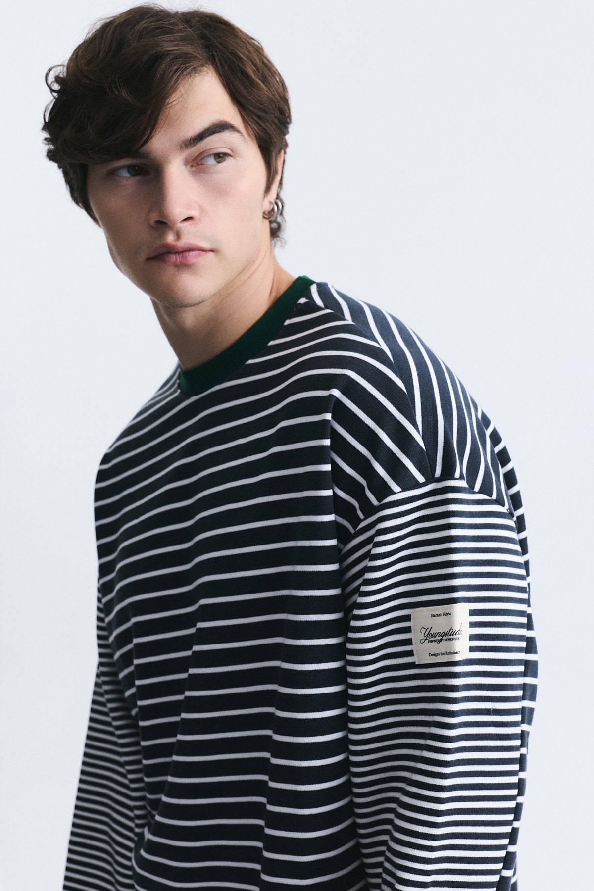 Kontrast Yaka Çizgili Sweatshirt