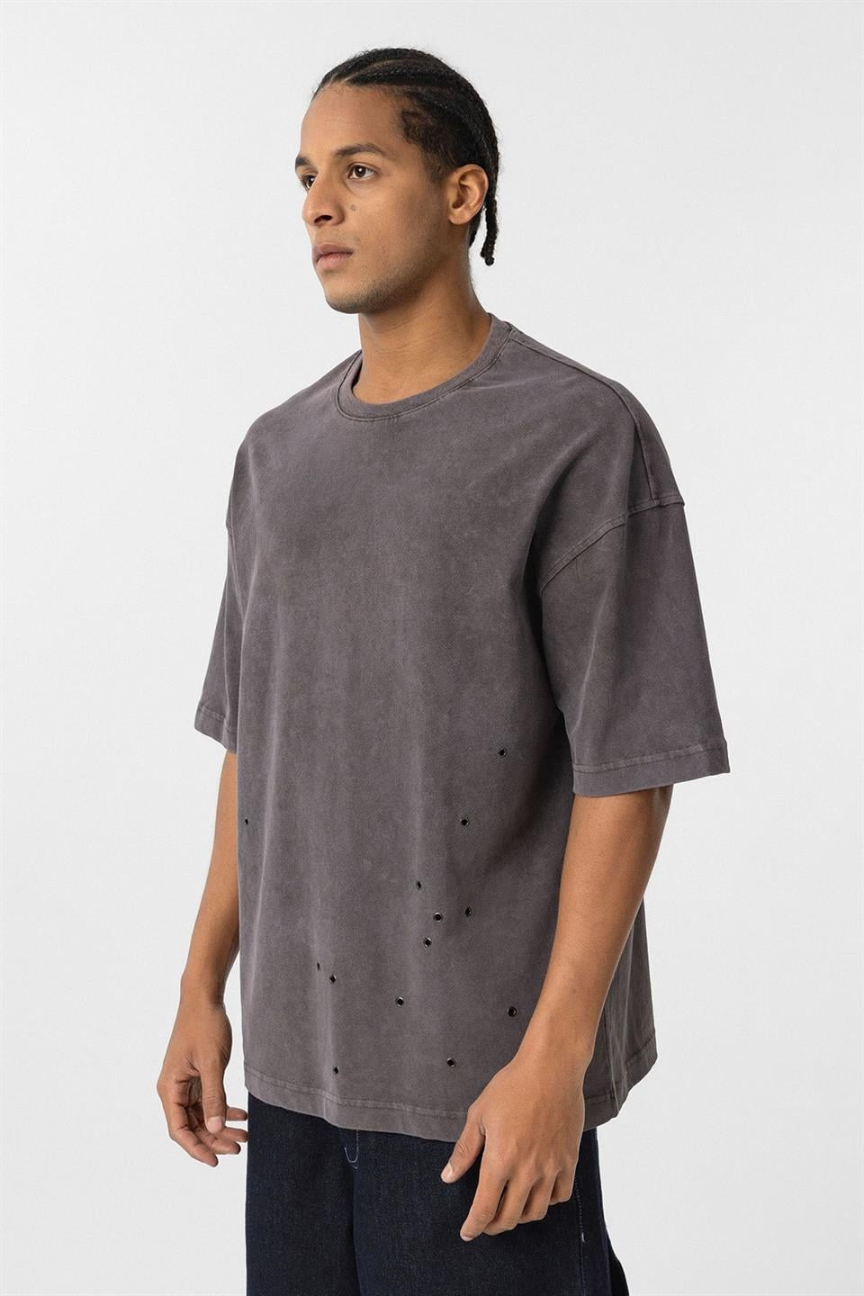 Yıkamalı Metal Detaylı Oversize Tişört