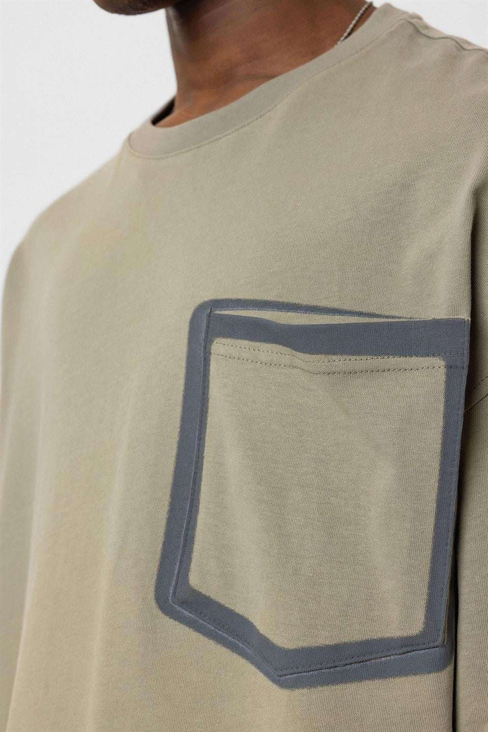 Bisiklet Yaka Cepli Oversize Tişört