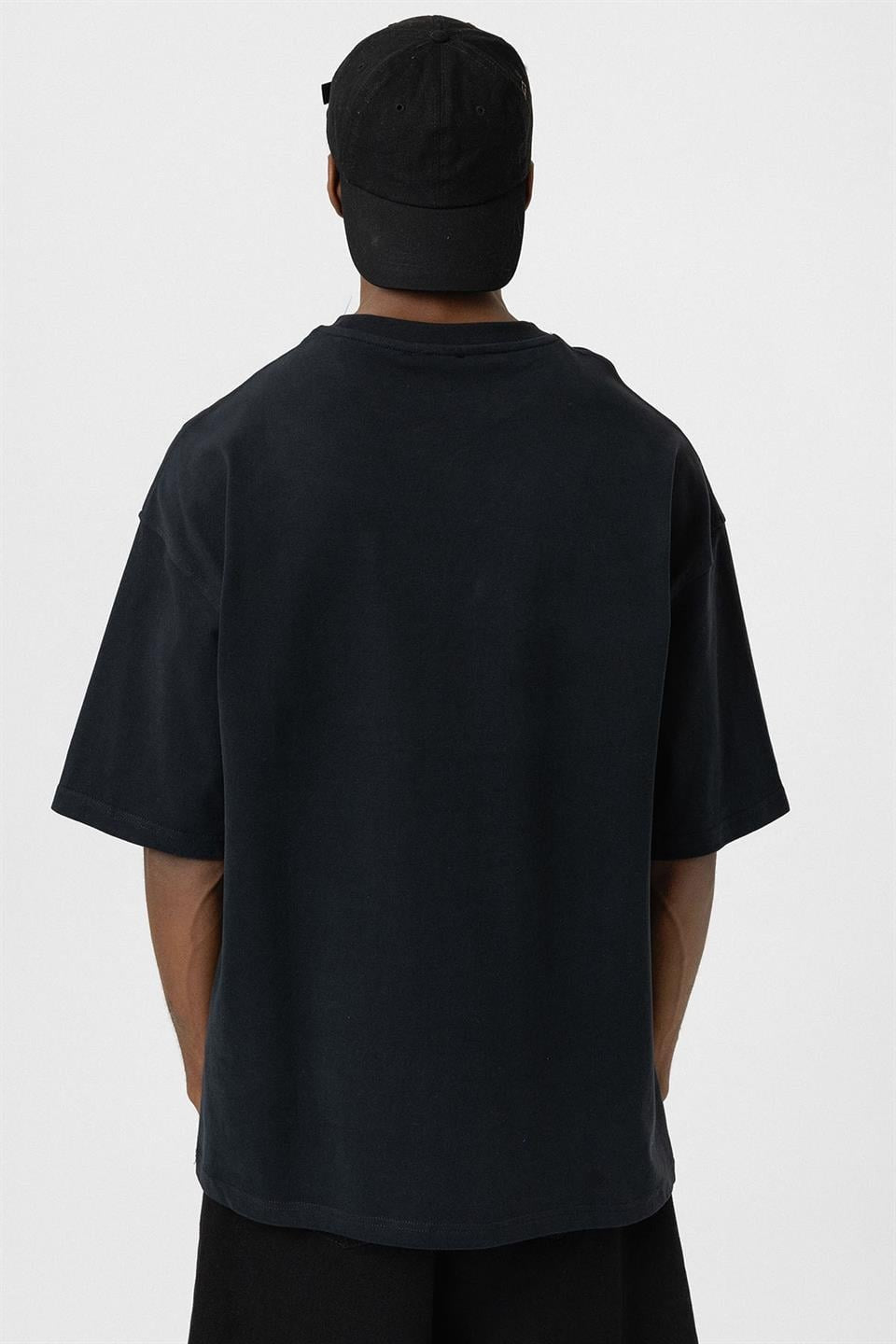 Bisiklet Yaka Cepli Oversize Tişört