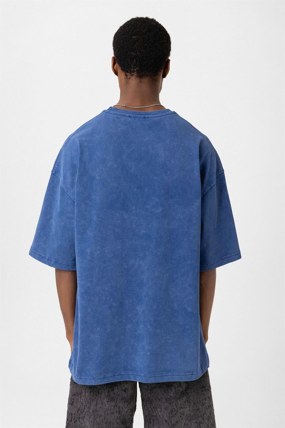 Yıkamalı Düğme Detaylı Oversize Tişört