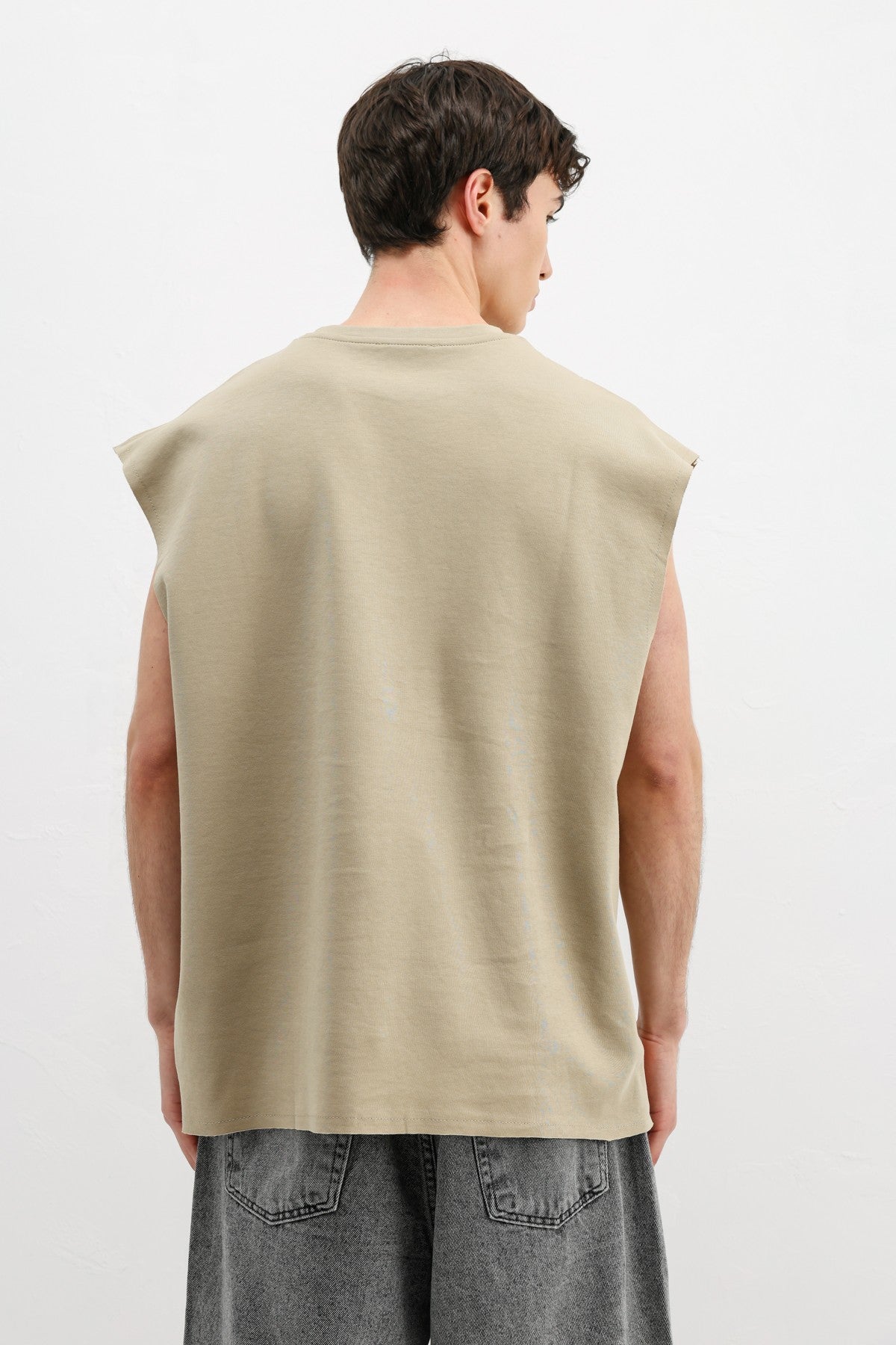 Oversize Kolsuz Basic Tişört