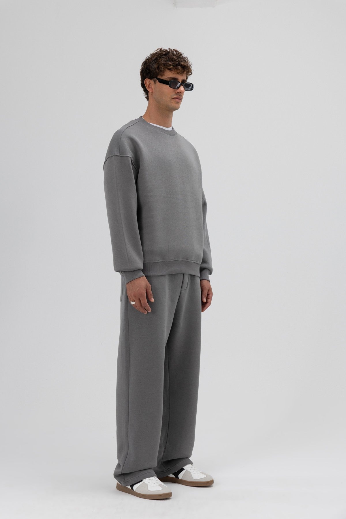 Basic Bisiklet Yaka Oversize Sweatshirt