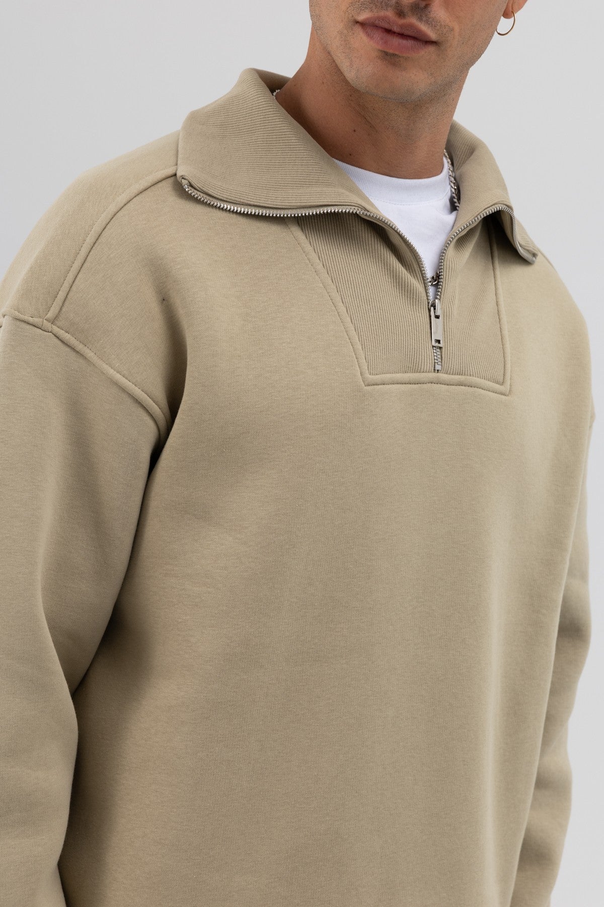 Basic Fermuarlı Dik Yaka Sweatshirt