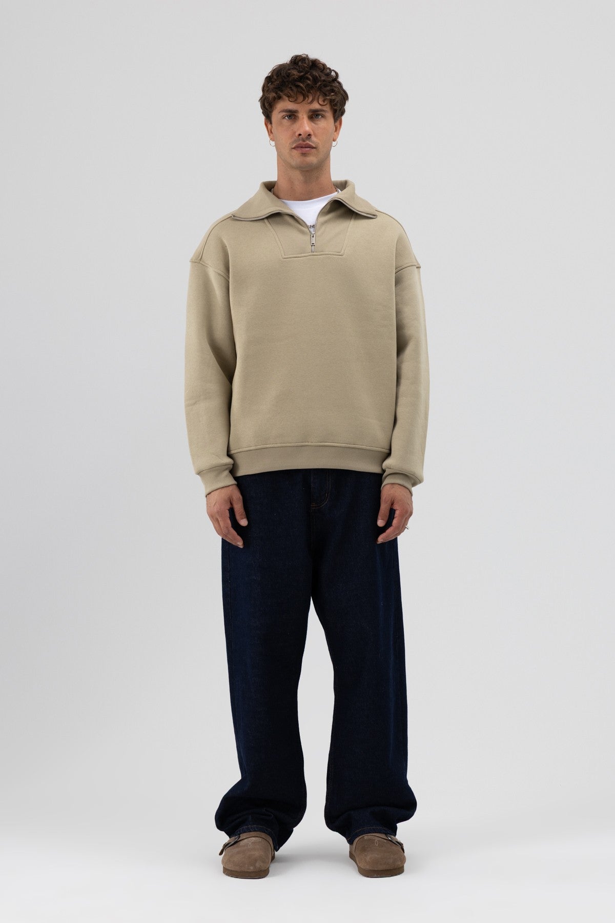Basic Fermuarlı Dik Yaka Sweatshirt