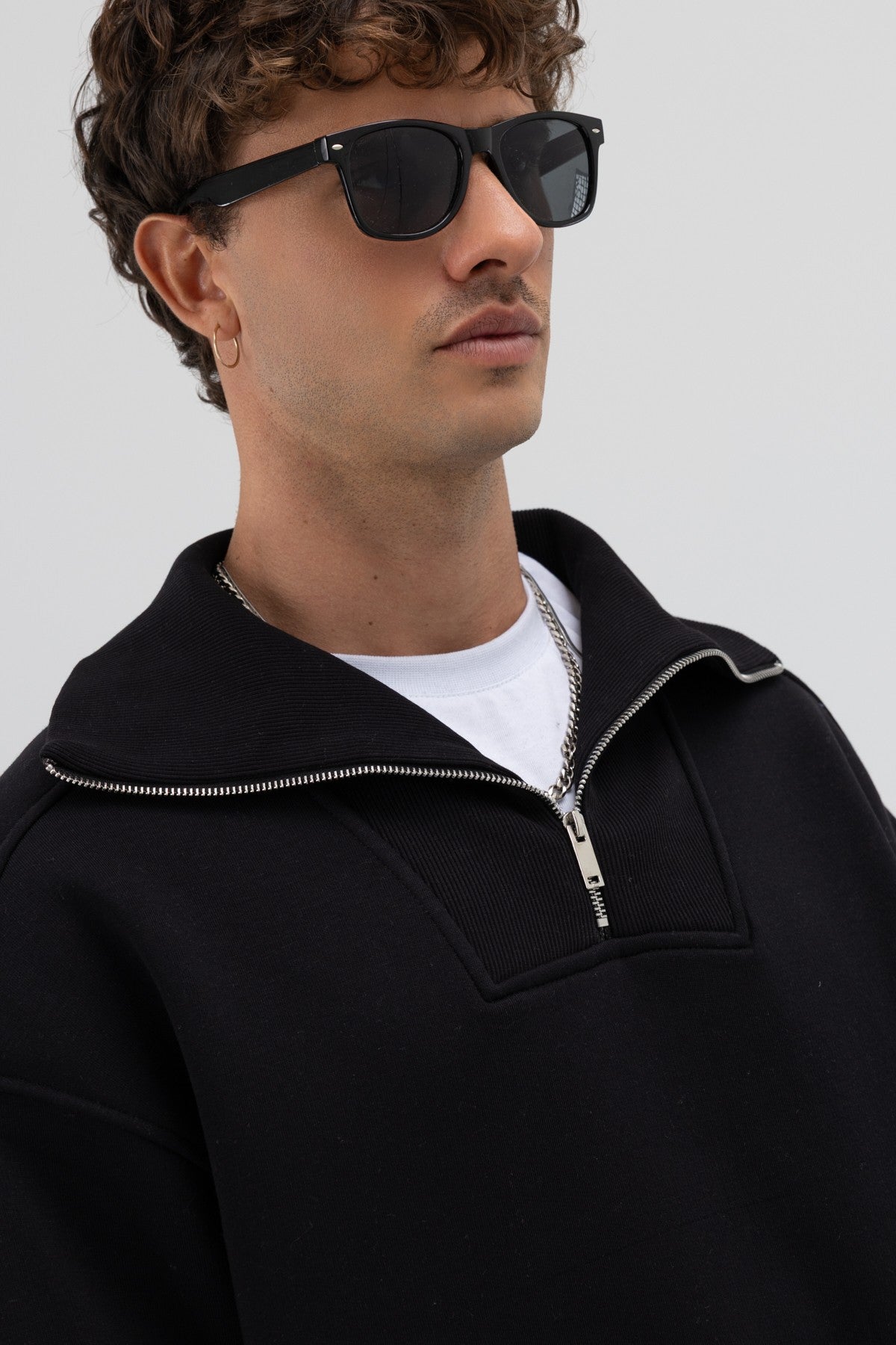 Basic Fermuarlı Dik Yaka Sweatshirt