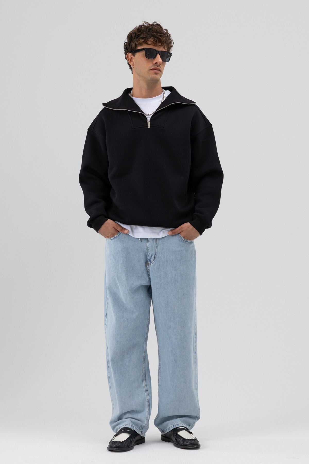 Basic Fermuarlı Dik Yaka Sweatshirt