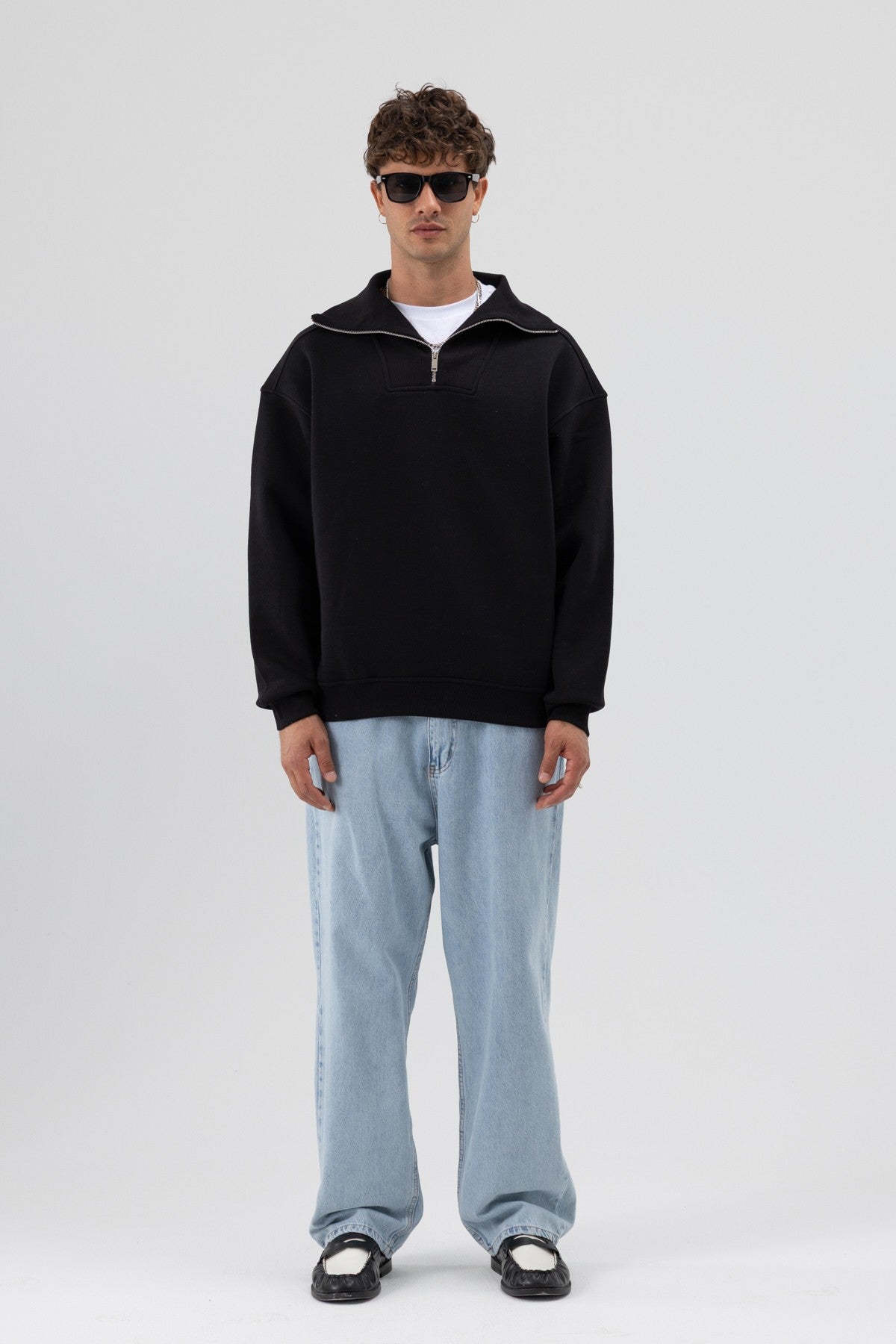 Basic Fermuarlı Dik Yaka Sweatshirt