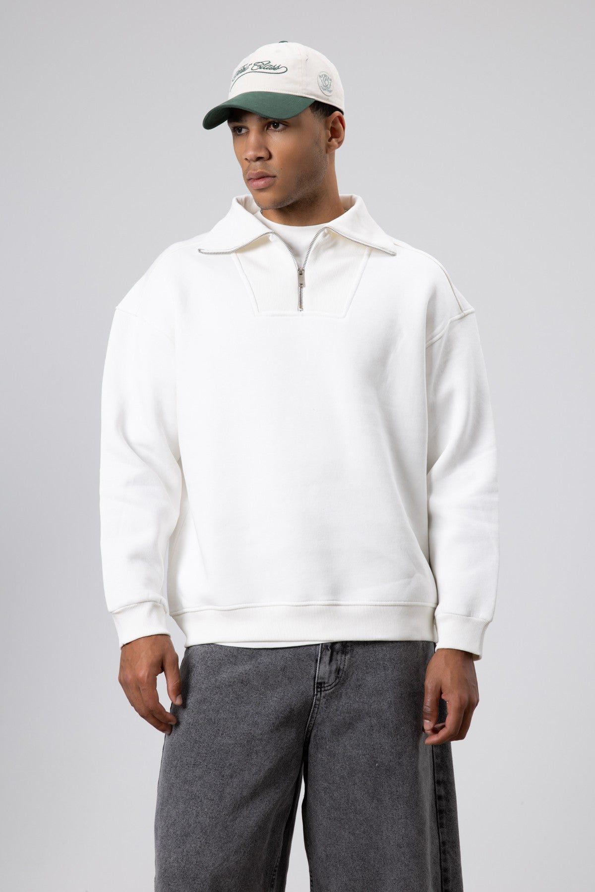 Basic Fermuarlı Dik Yaka Sweatshirt