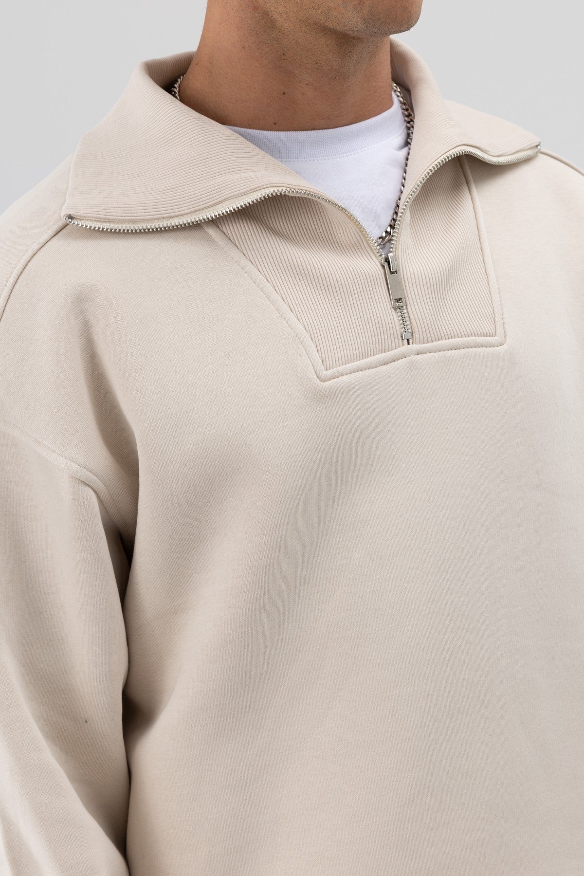 Basic Fermuarlı Dik Yaka Sweatshirt