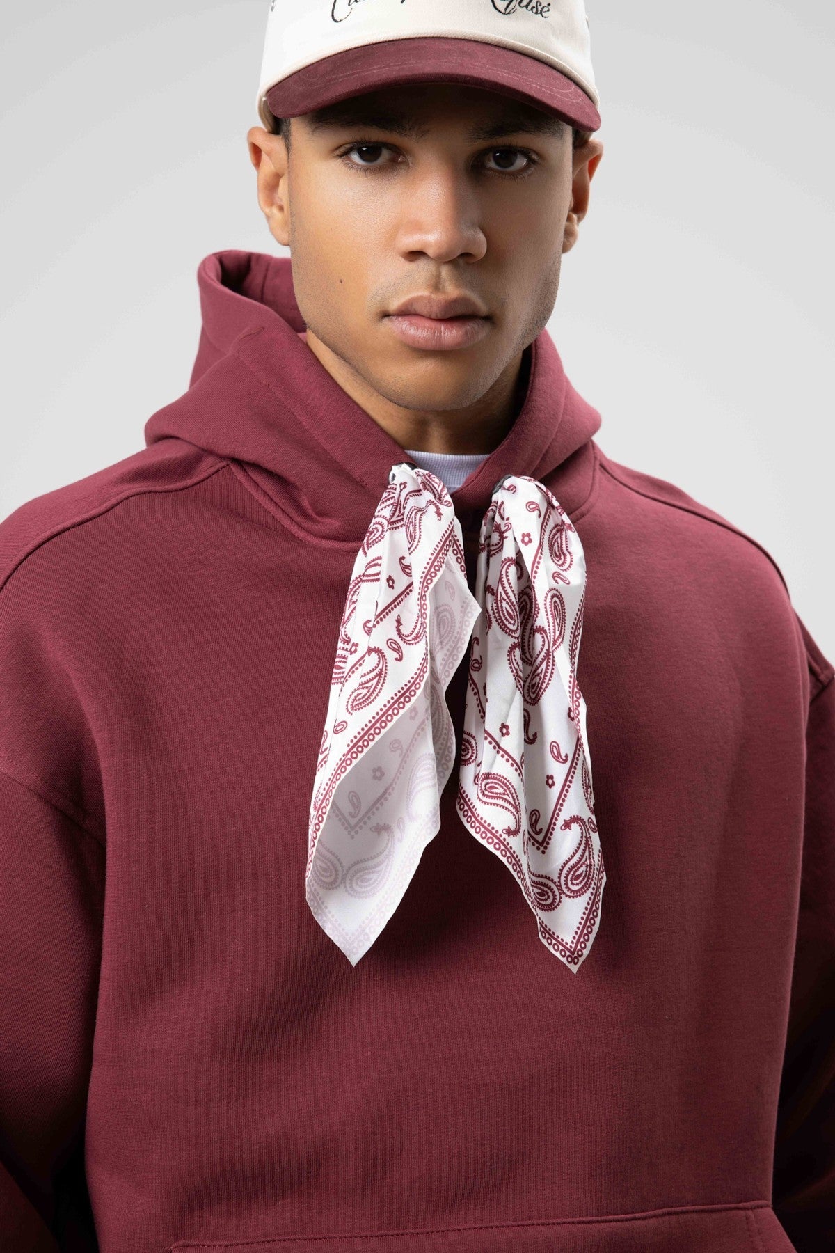Oversize Fular Detaylı Kapüşonlu Sweatshirt