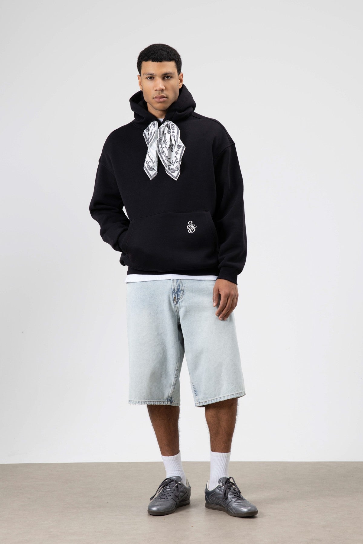 Oversize Fular Detaylı Kapüşonlu Sweatshirt