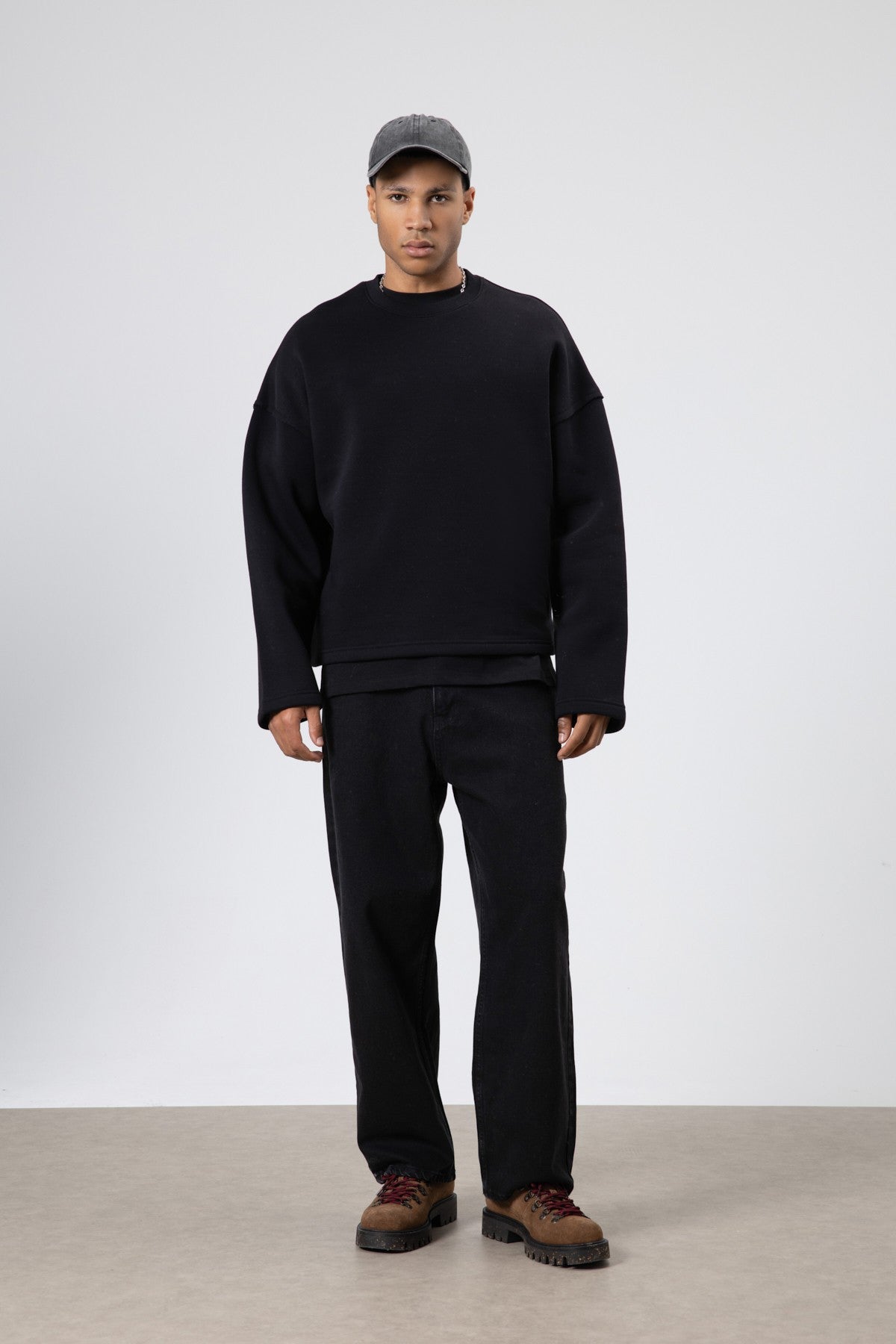 Boxy Fit Basic Sweatshirt