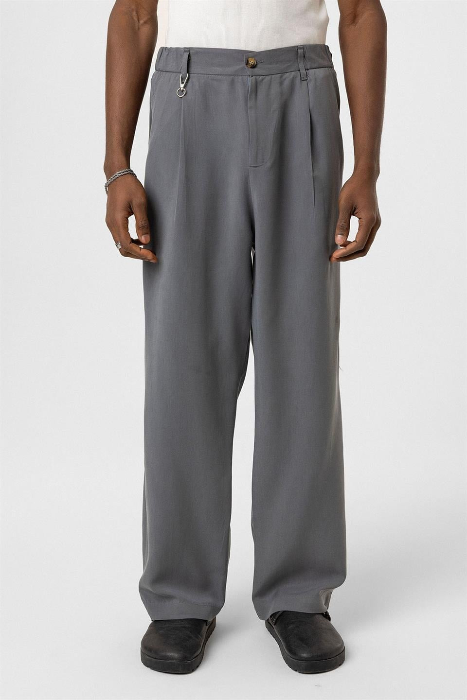 Relaxed Fit Kumaş Pantolon