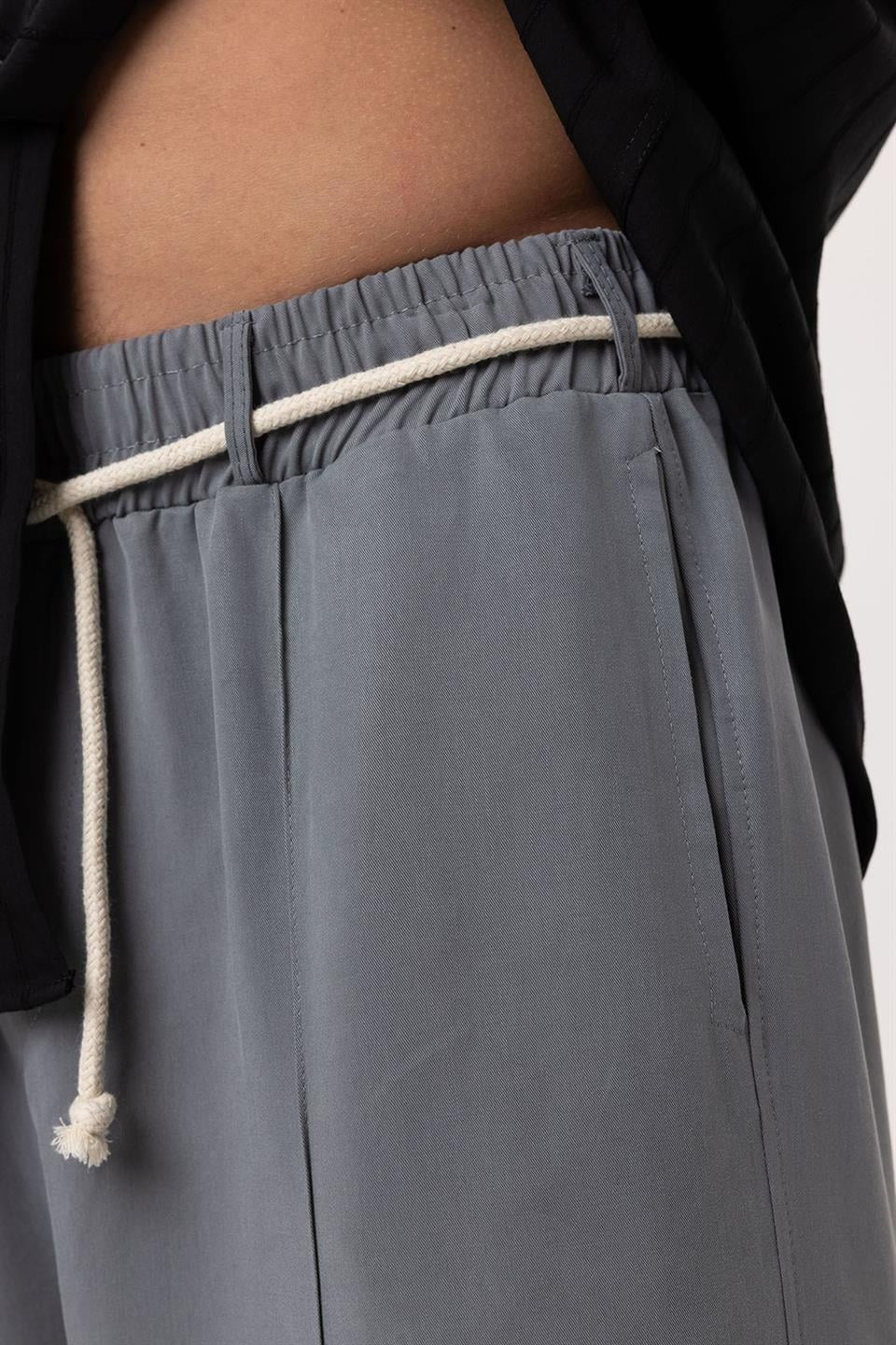 Kemer Detaylı Baggy Lyocell Pantolon