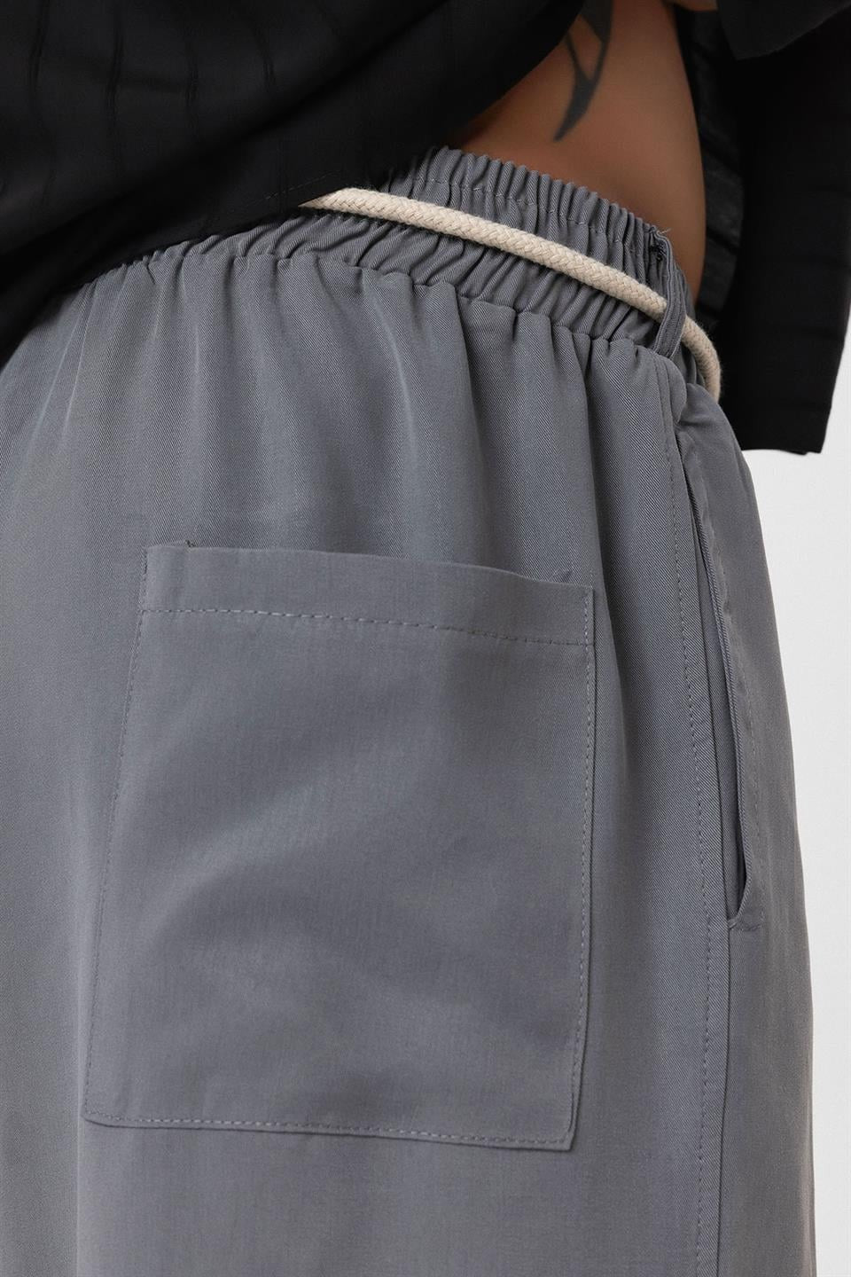 Kemer Detaylı Baggy Lyocell Pantolon