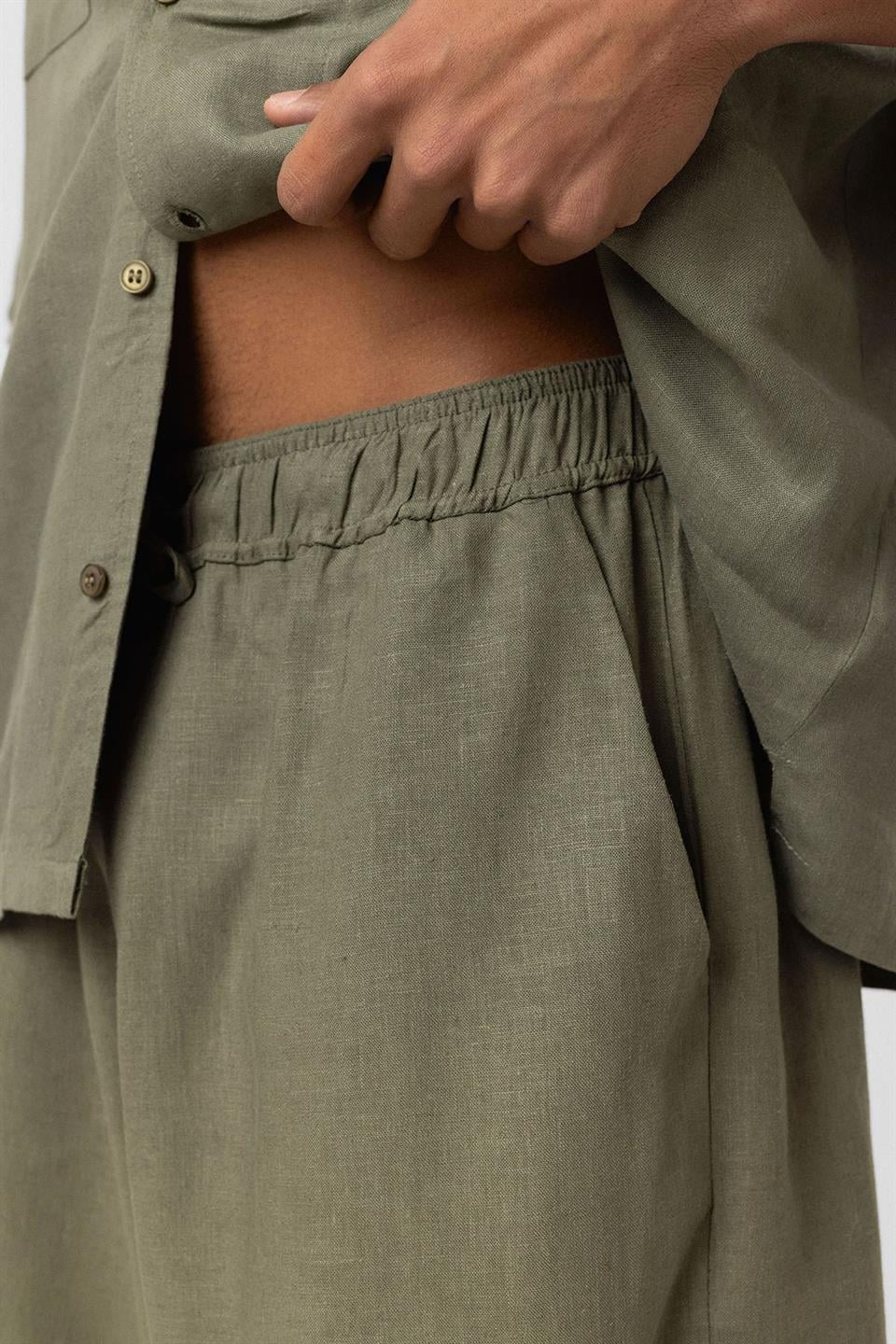 Oversize Çift Cepli Keten Şort