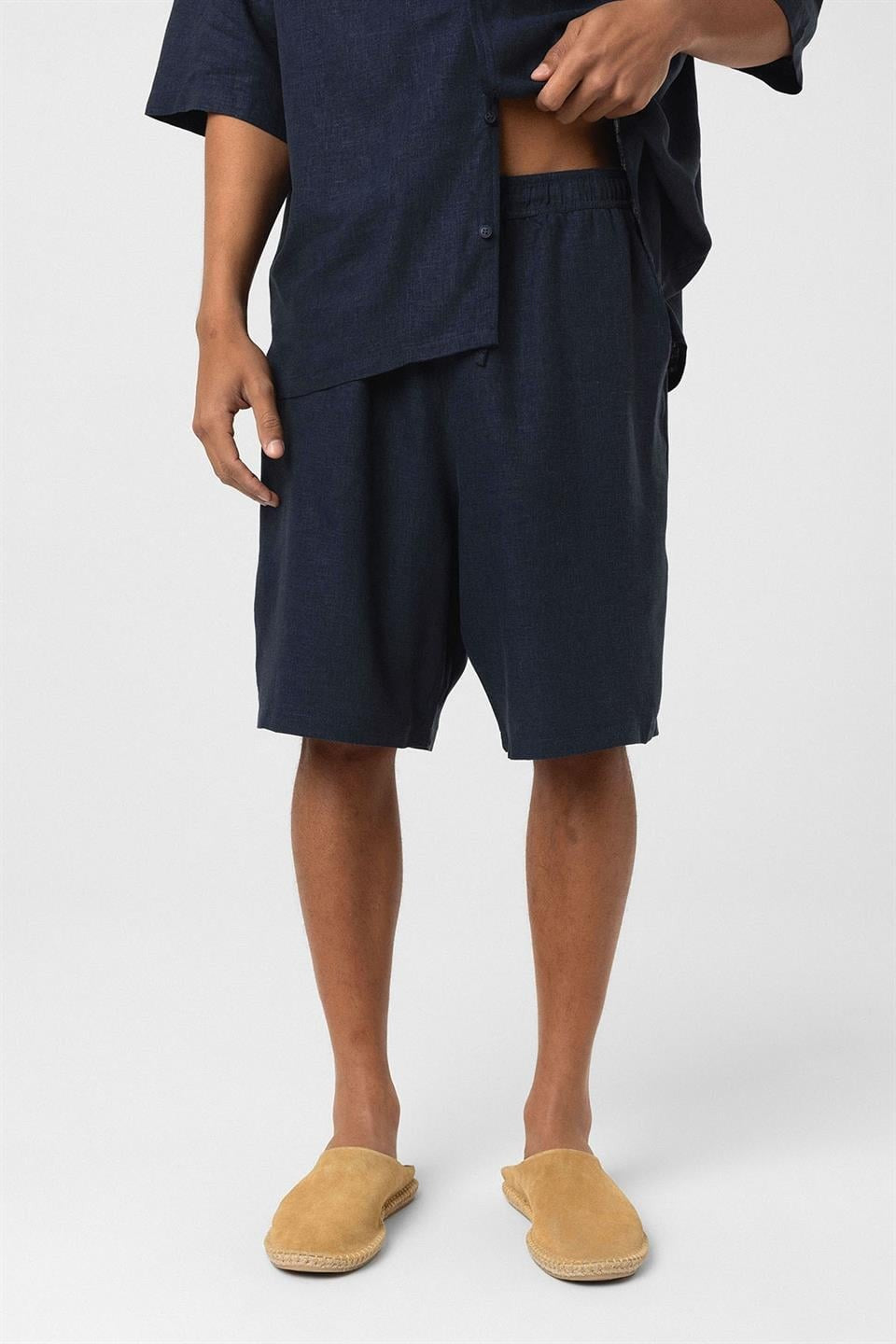 Oversize Çift Cepli Keten Şort