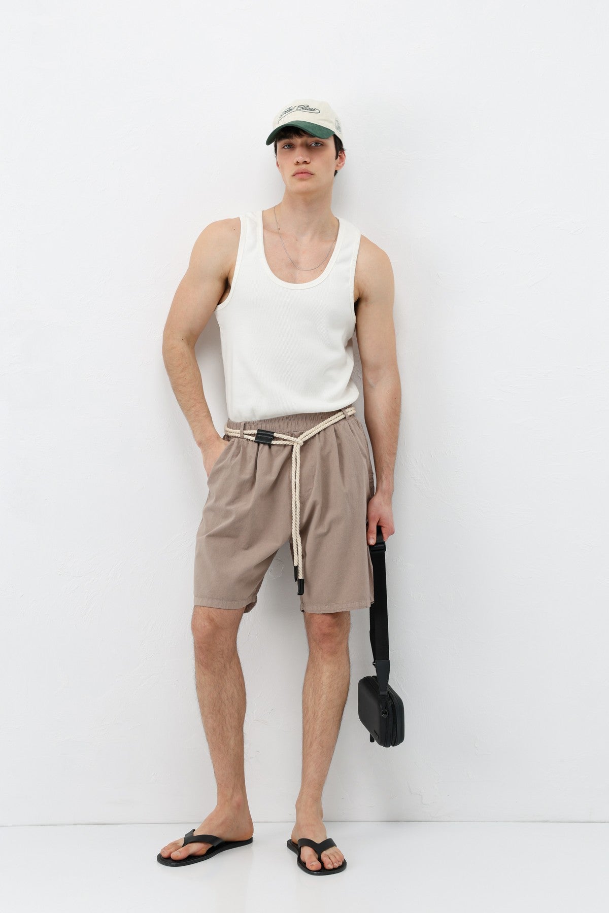 Kemerli Oversize Keten Şort