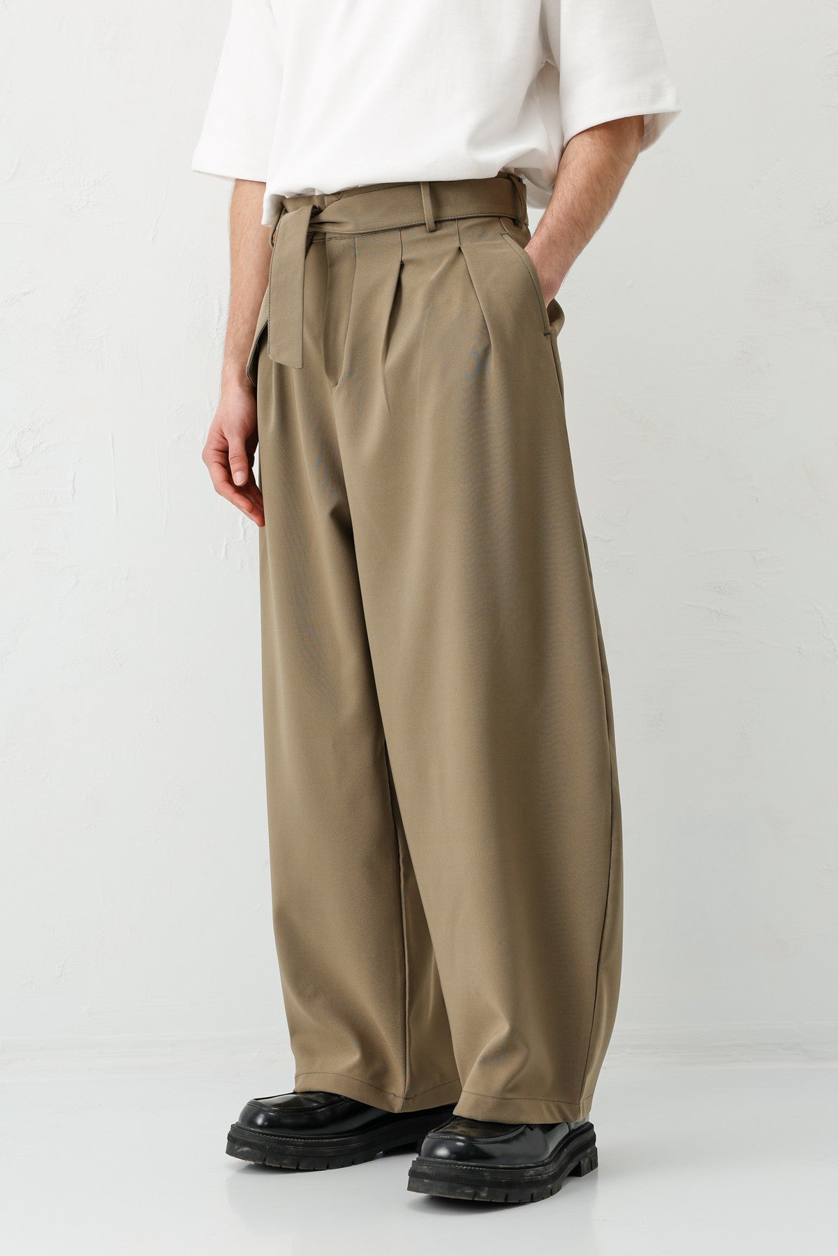 Barrel Fit Tailored Fit Kemerli Pantolon