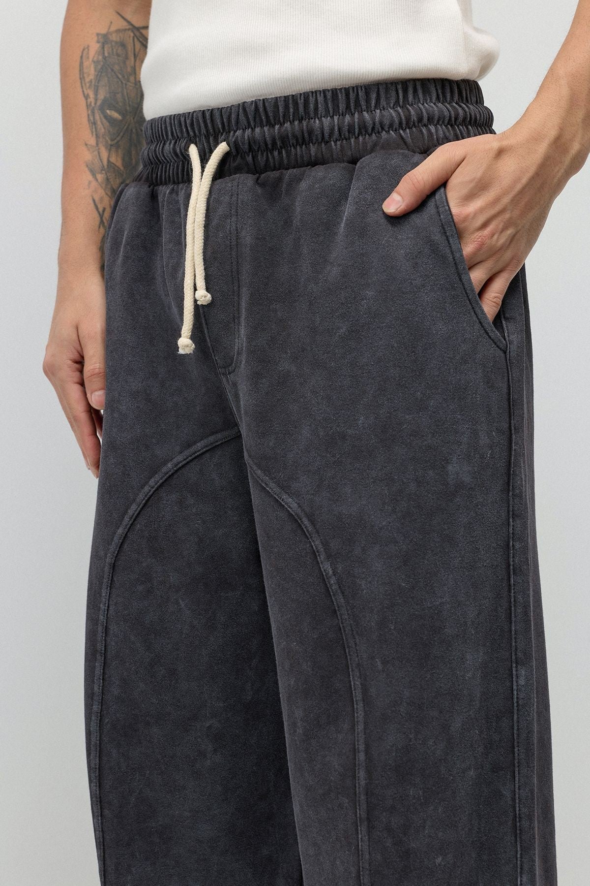 Dikiş Detaylı Yıkamalı Baggy Eşofman Alt