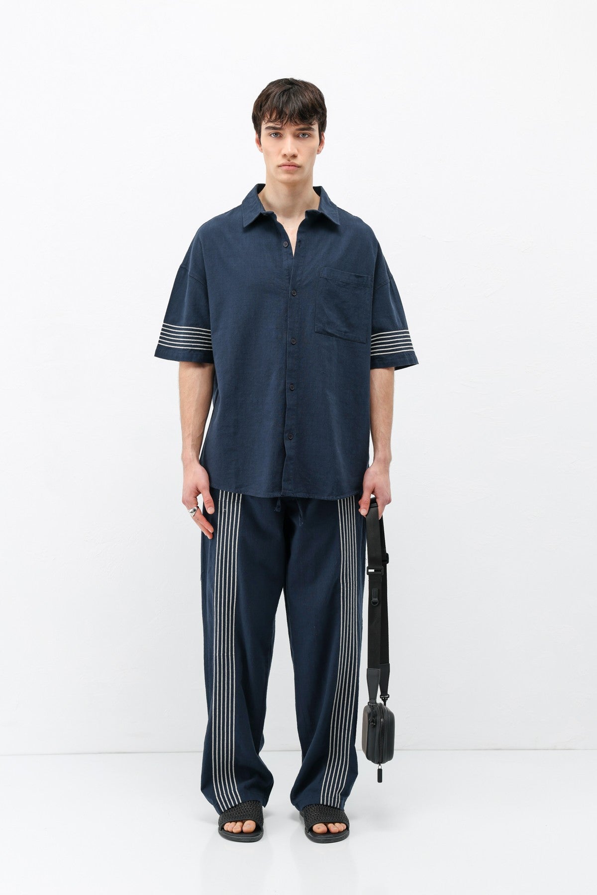 Oversize Çizgi Detaylı Keten Alt Üst Takım